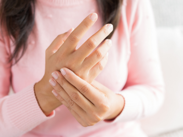 Rheumatoid arthritis is one of the more common conditions caused by inflammation. Three times as many women as men get RA. Looking for ways to ease joint pain naturally? Check out our guide to holistic solutions.