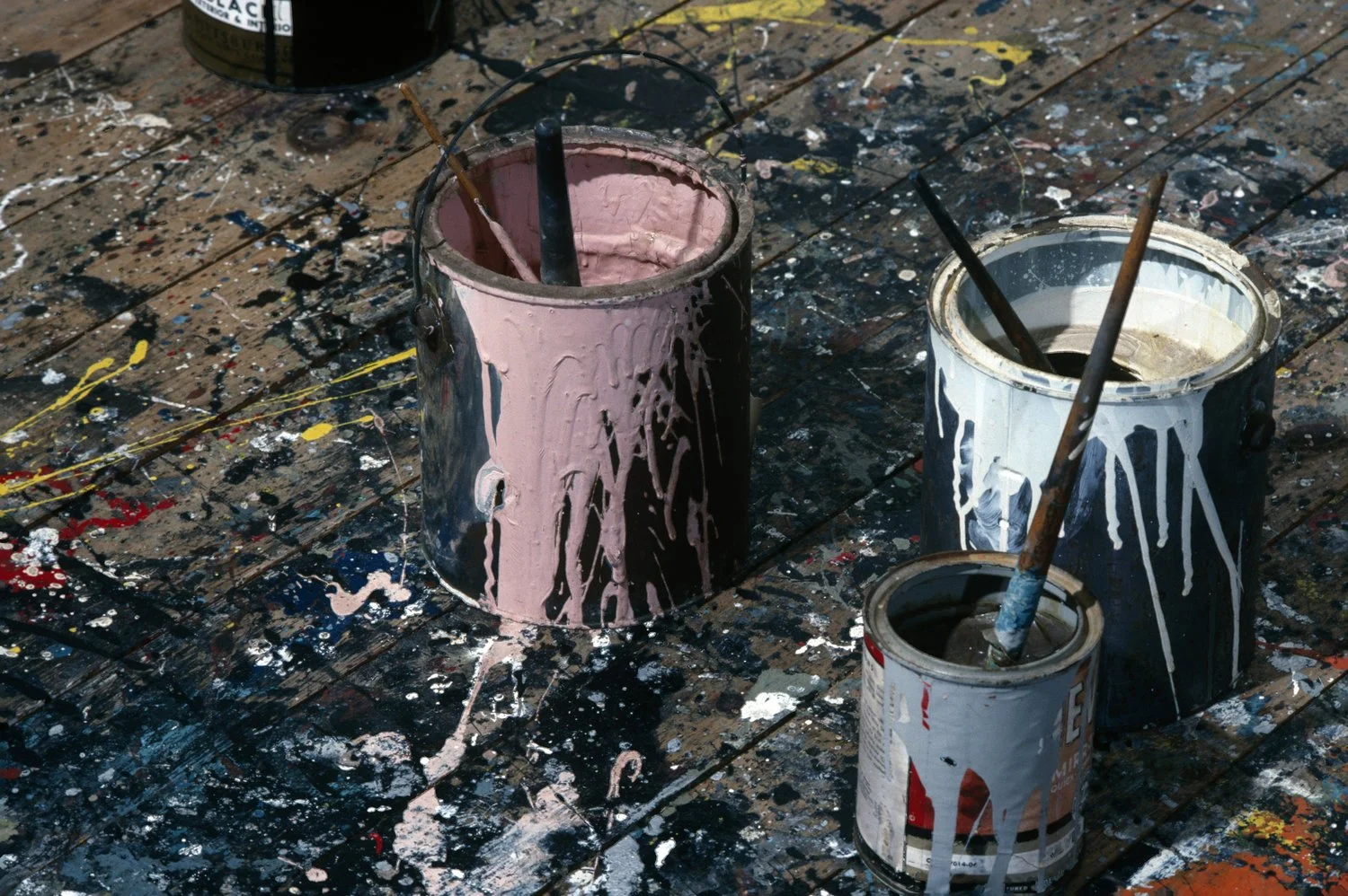 Pollock_PaintCans-56a6e71f5f9b58b7d0e56a03.jpg