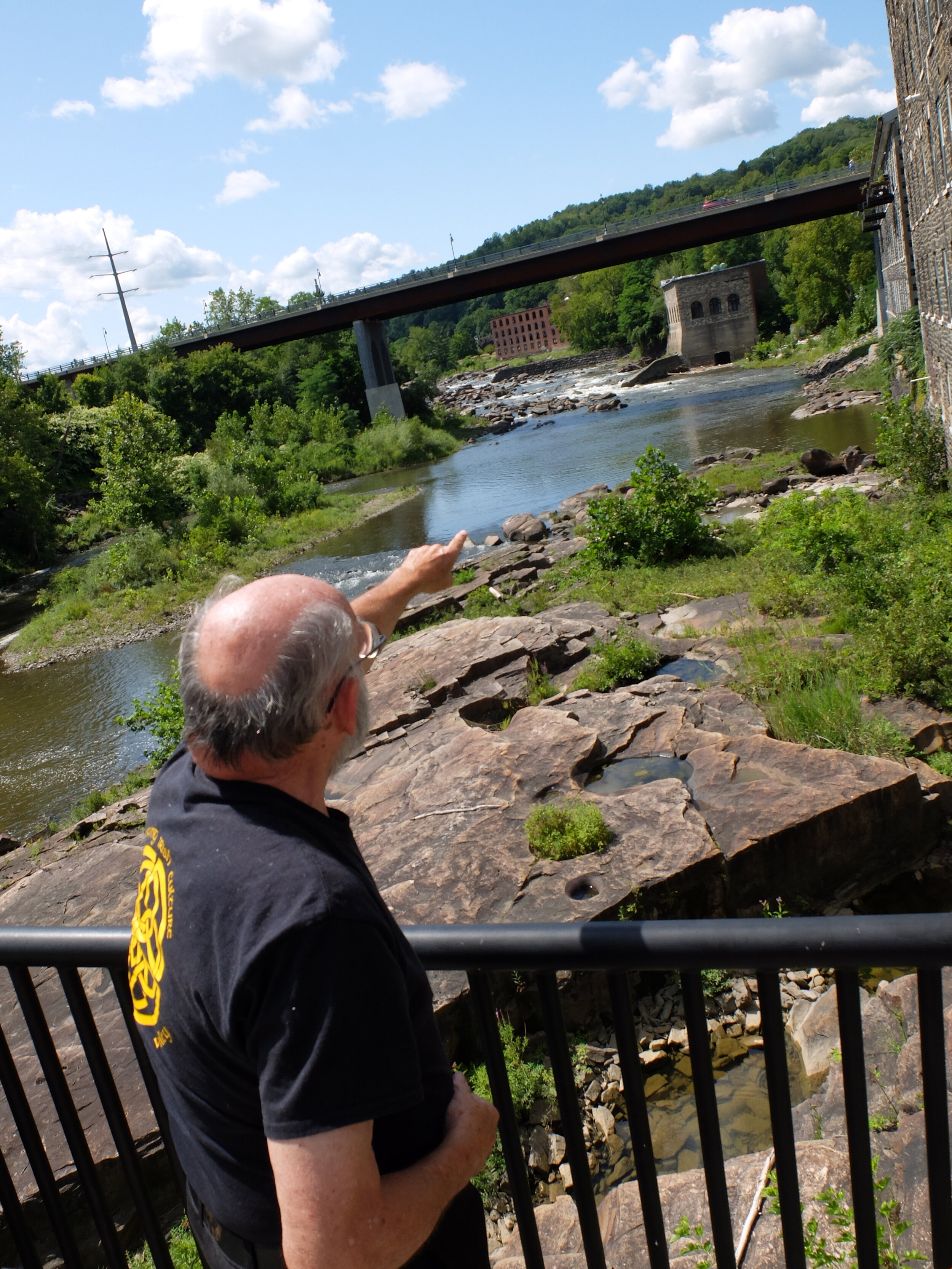 Tom, former local radio D.J. explaining the sites and some history.  He told us how to get to Lock No. 17 &amp; then drove there to make sure we had arrived.