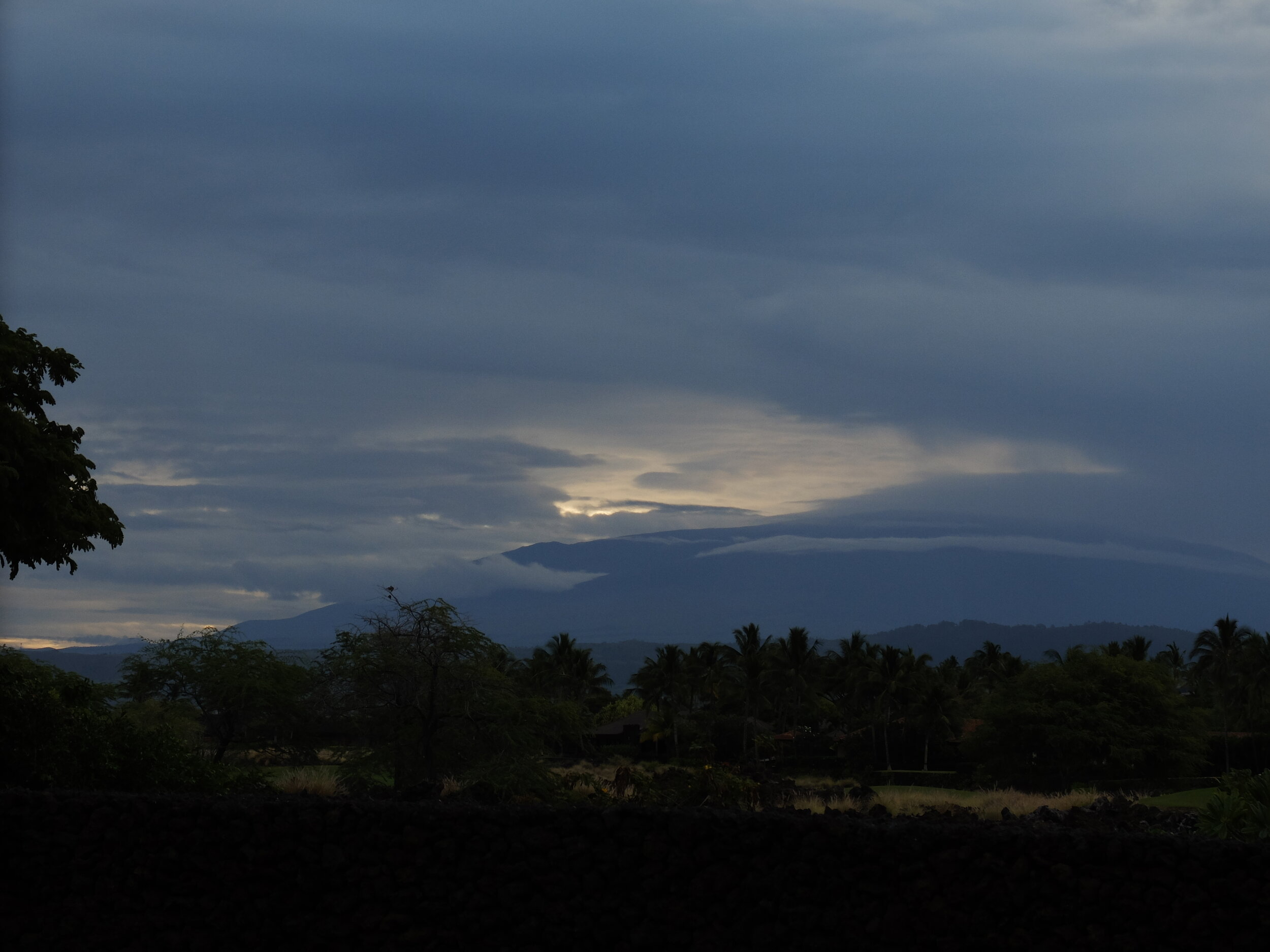 Sunrise, Hualālai.