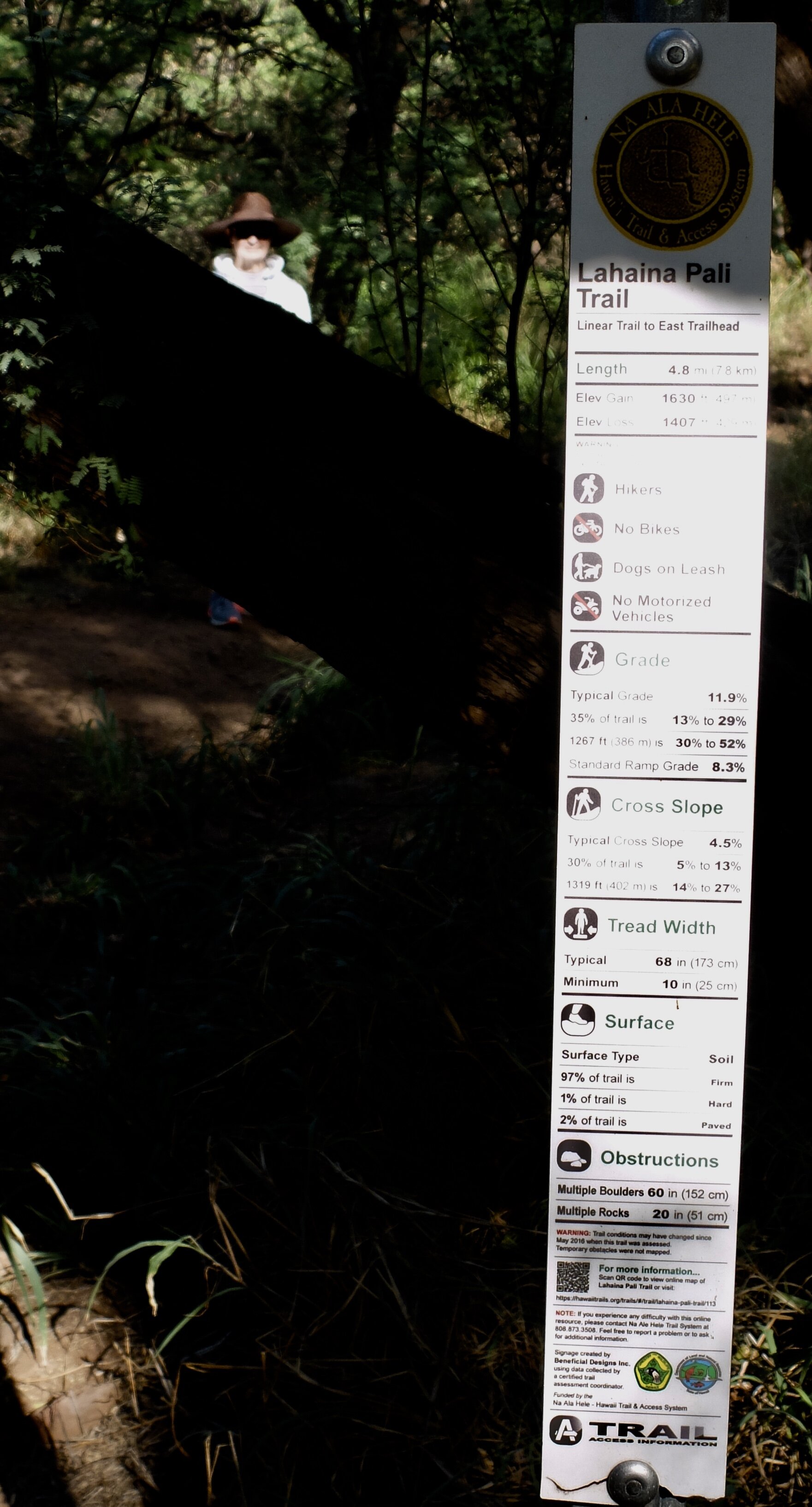 "Multiple Boulders." We had never before seen a detailed trail sign like this one.