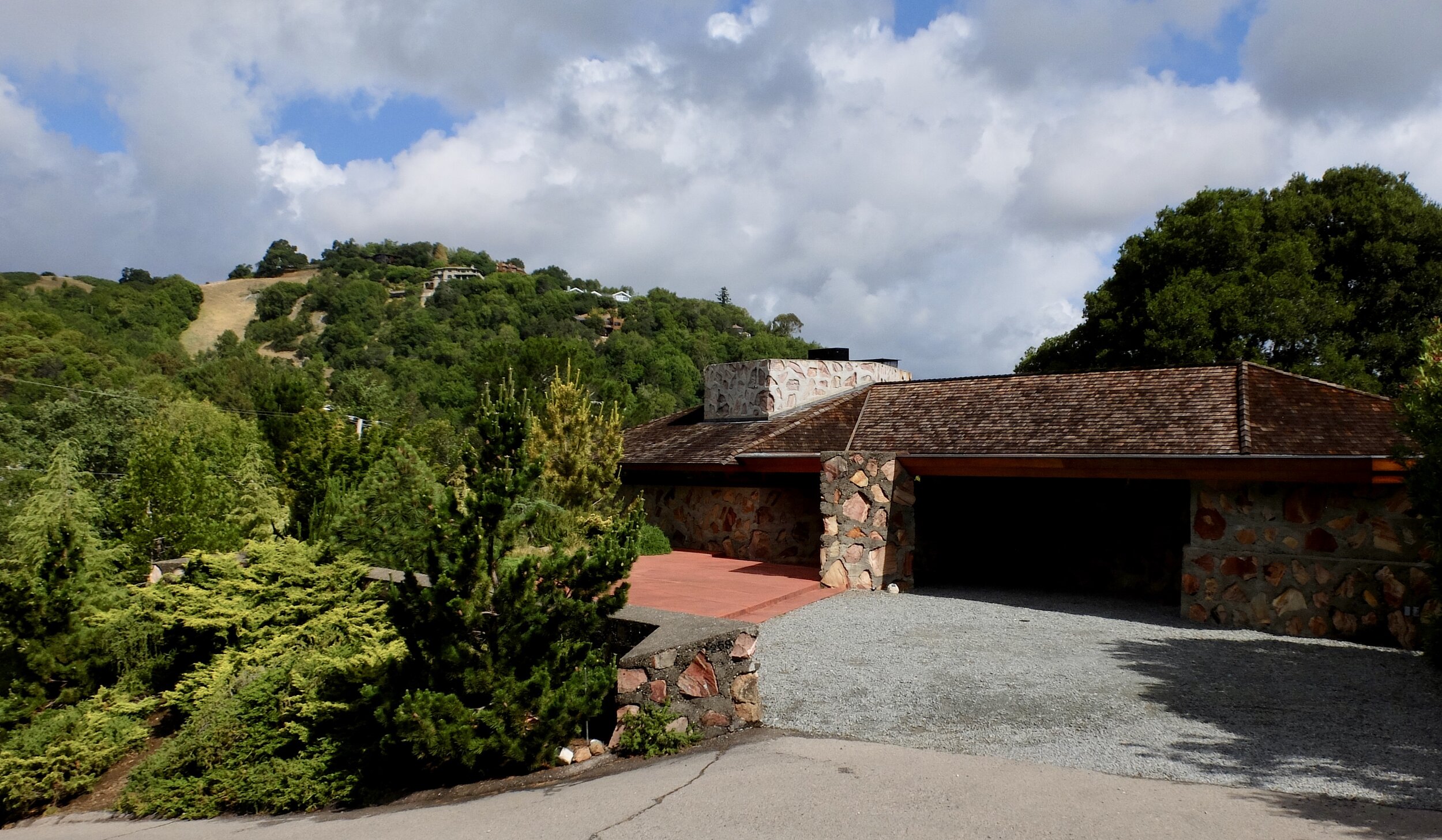 Robert Berger House: Frank Lloyd Wright in San Anselmo is one of a few California properties that Wright designed using desert rubble construction c. 1953-57.