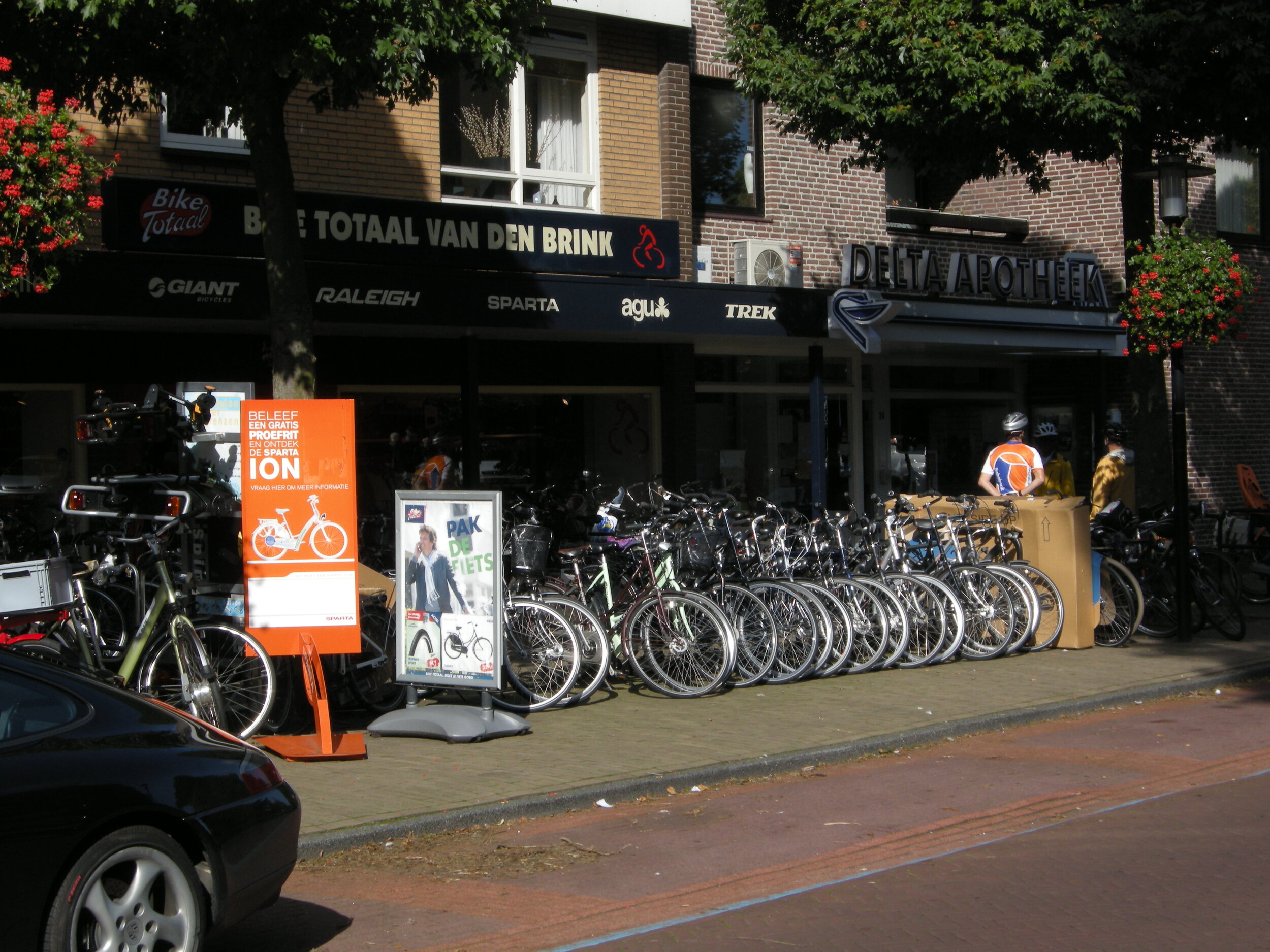 Two of the guys we were riding with bought Rabobank Cycle Team jerseys here. 