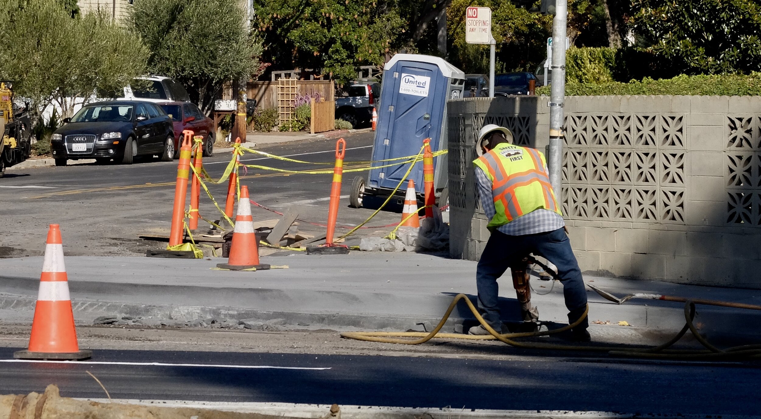 On going Sir Francis Drake Boulevard Corridor Rehabilitation (Highway 101 to Ross) .