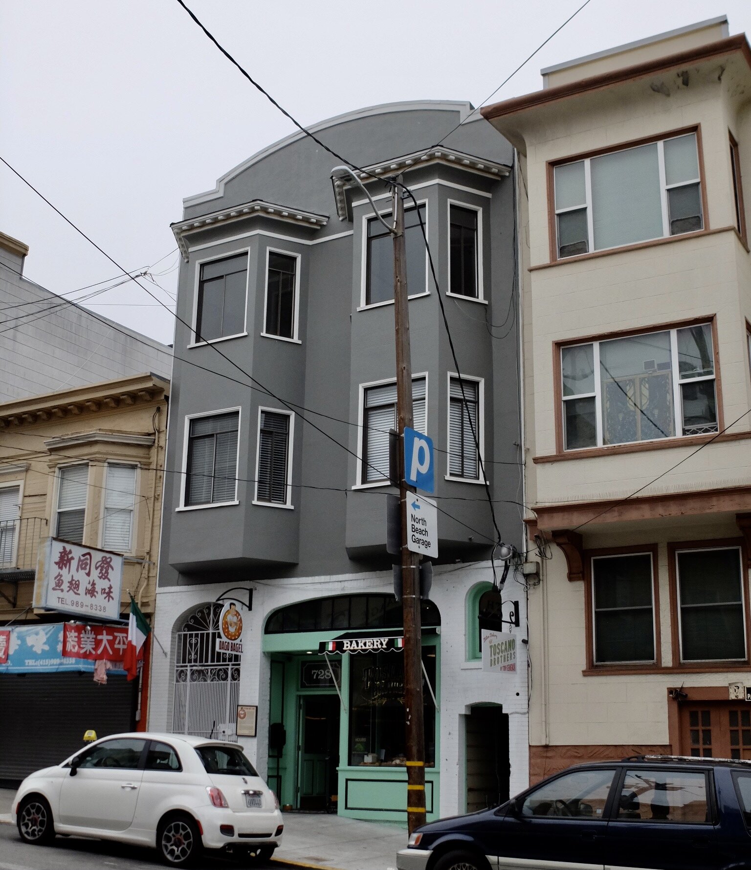  We came especially for the Toscano Bros. Bakery.  We had read about its recent opening on May 10th in the SF Chronicle.  It seemed like the perfect place to start our food field trip.   