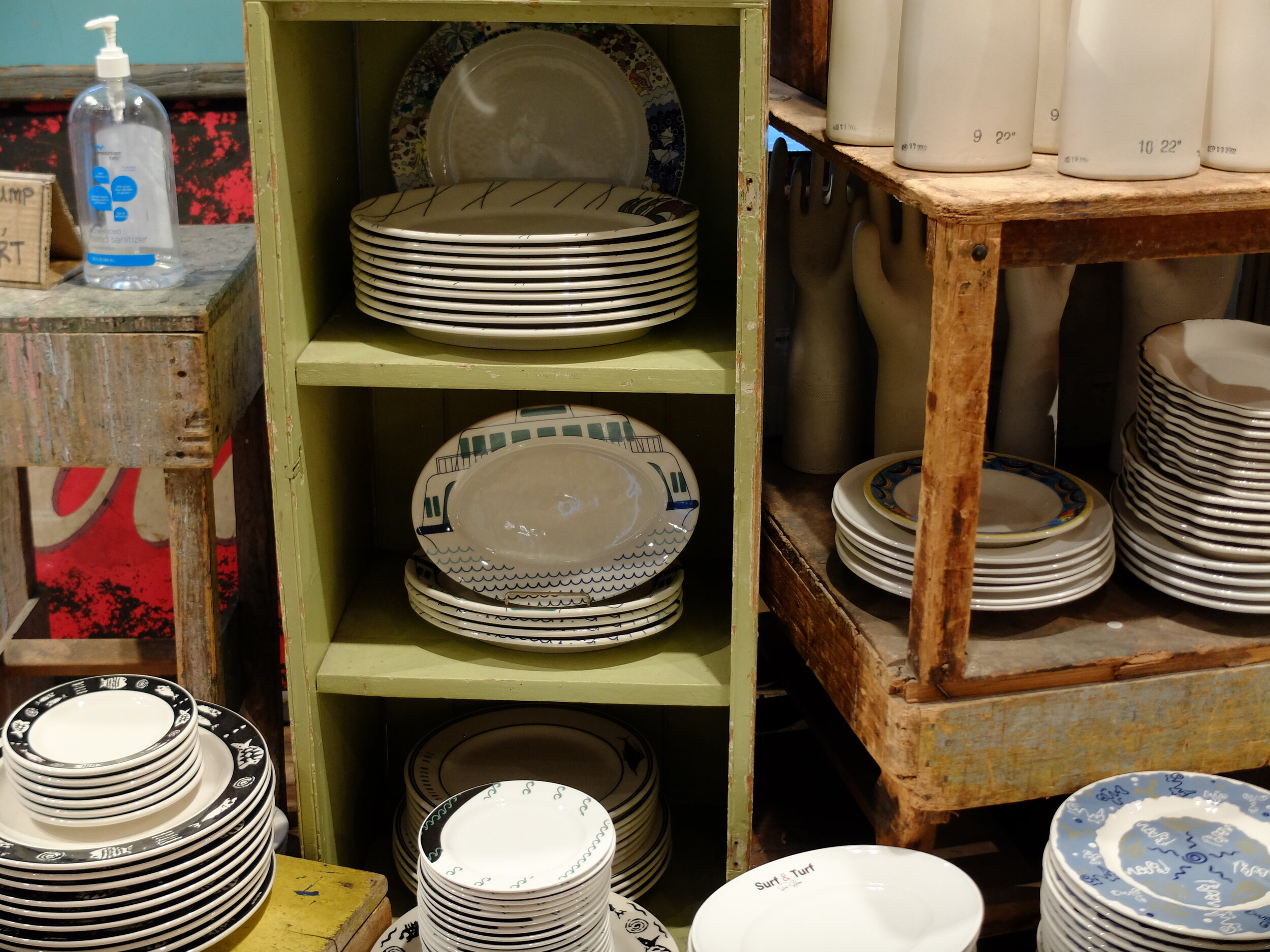 Fishs Eddy - "Hotel &amp; Restaurant Supply, At Your Service." . An emporium of vintage &amp; vintage style dishware.