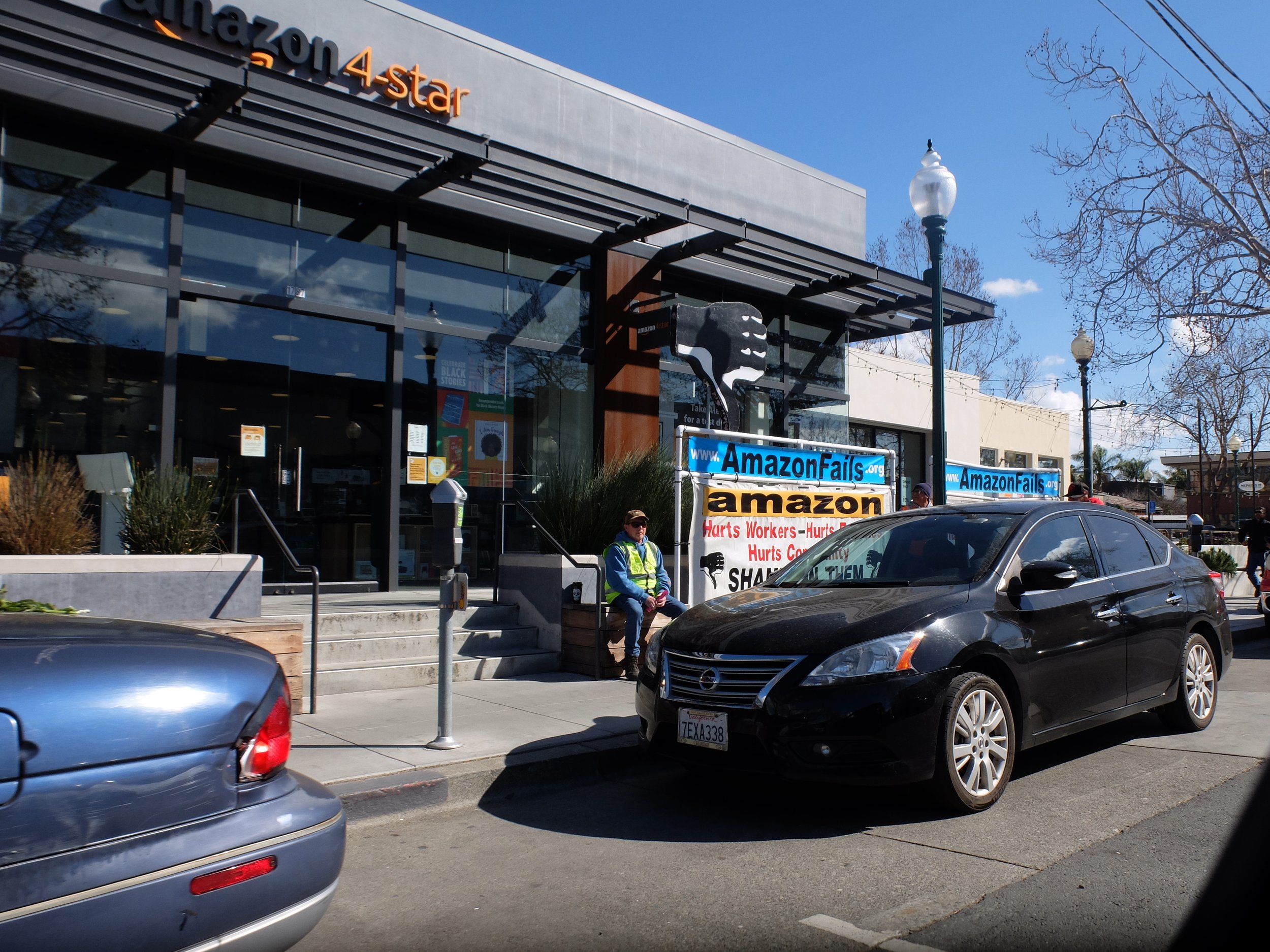 We drove down 4th St. to check on the progress of the recently closed Bette's Ocean View Diner.  The name has been changed to Ocean View Diner &amp; looks like it will reopen soon.  Yippee!