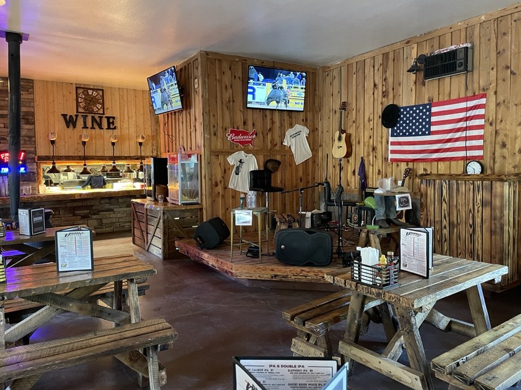Tropic, UT - Showdowns Restaurant.  Quite a nice set-up for musicians. Next up Grand Canyon Nat'l Park, Oatman, Palm Springs, &amp; Desert Hot Springs.  Now to find gas for less than $8-/gallon.