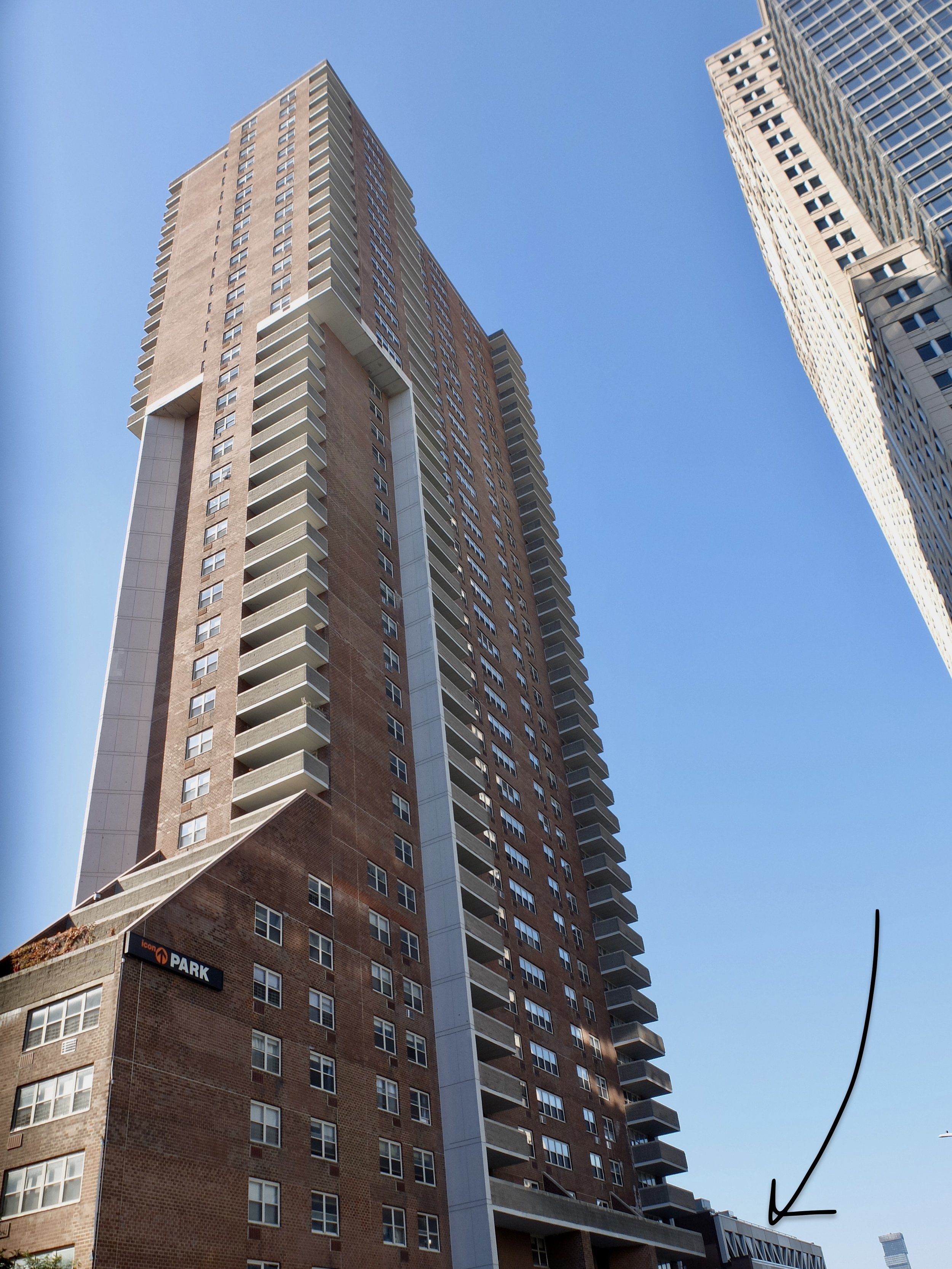 BMCC is at the bottom of this residential tower overlooking the Hudson RIver.  From the entrance to BMCC we noticed a pier going out over the Hudson River.  We walked over to it.