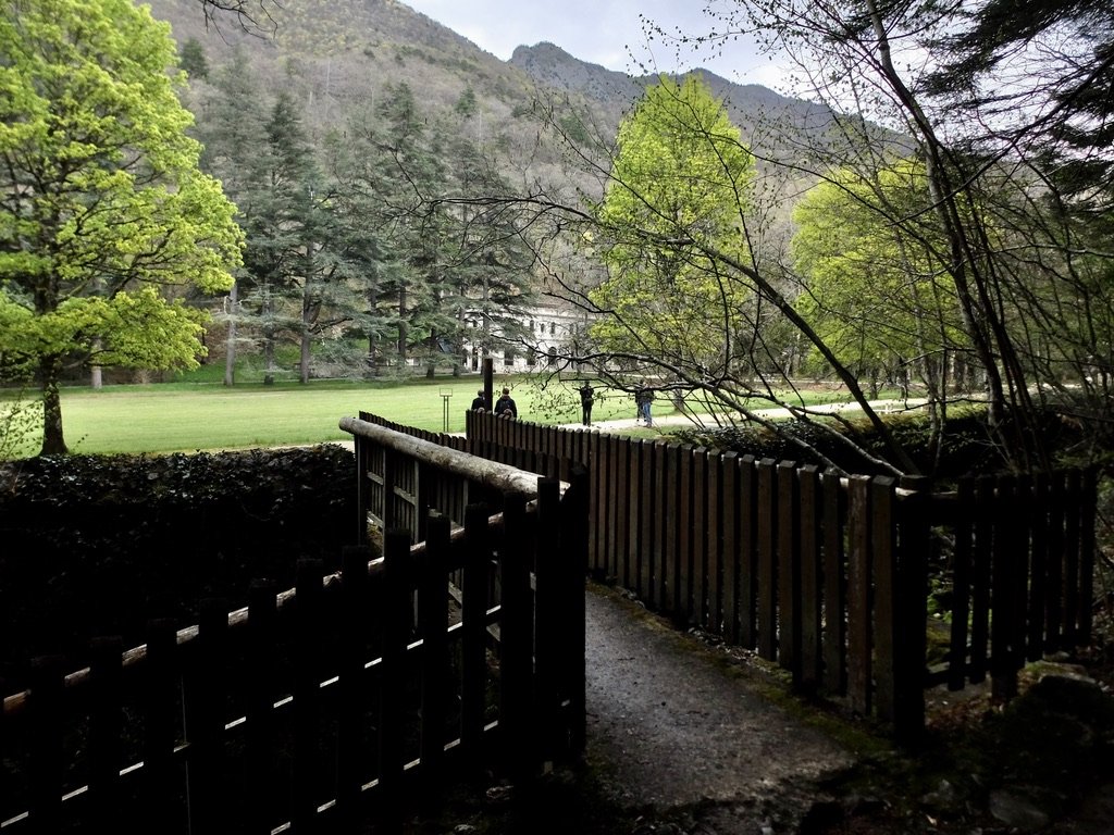  Approaching the  Auberge des Dauphins . (See 20, below.) “ in the heart of the forest of Saoû in the Drôme,…”    