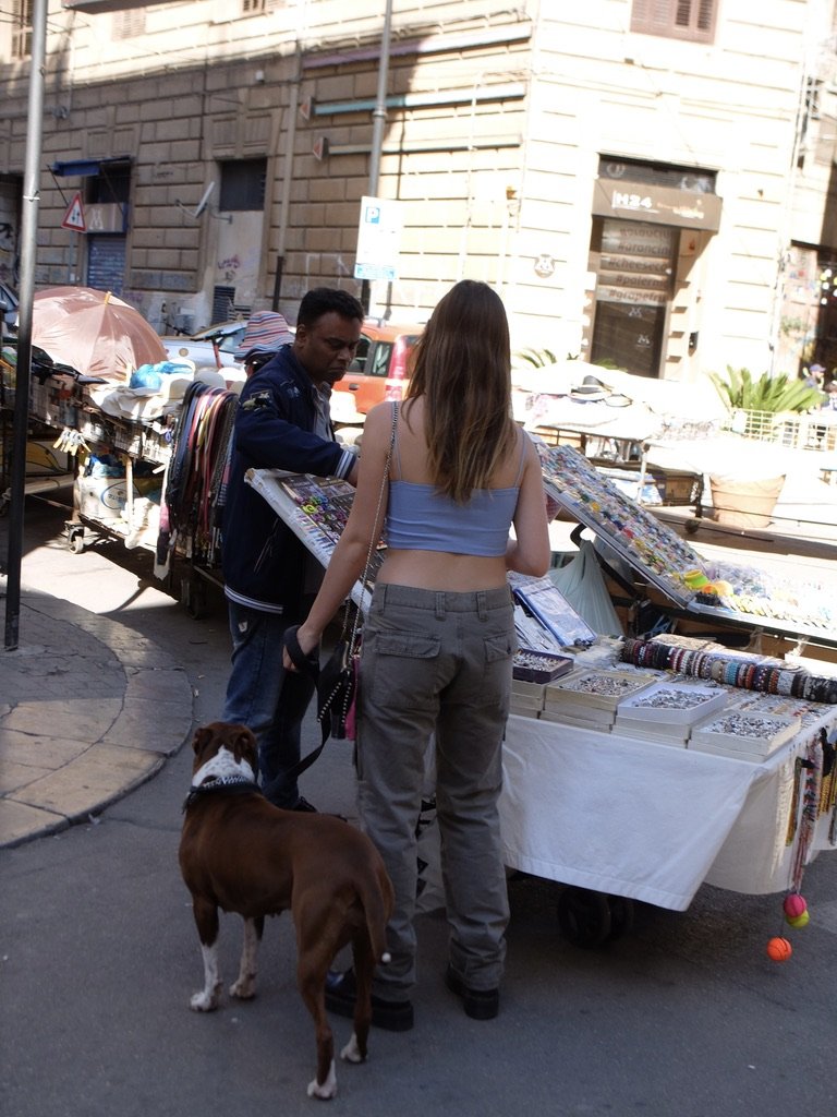 Even the locals shopped at the street vendors.