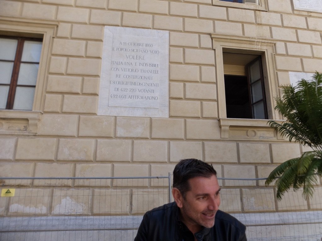  Gaetano discussed this, post Garibaldi, plaque   “OCTOBER 21 1860  THE SICILIAN PEOPLE VOTE  WANT  ITALY ONE AND INDIVISIBLE…”  Not everyone was happy with the outcome of the vote that might have been such a landslide.  Supposedly out of 432,720 vot