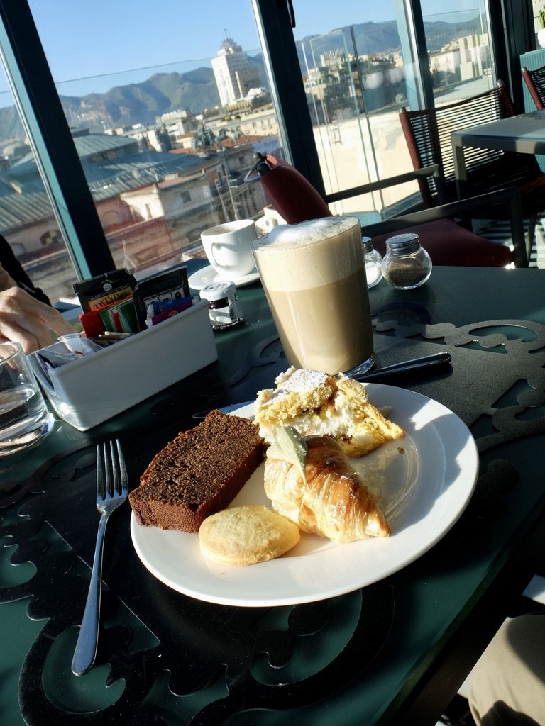 Colazione in the Hotel Opera Palace.