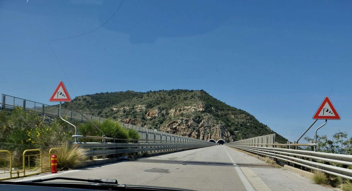 On the Malpertugio Viaduct.