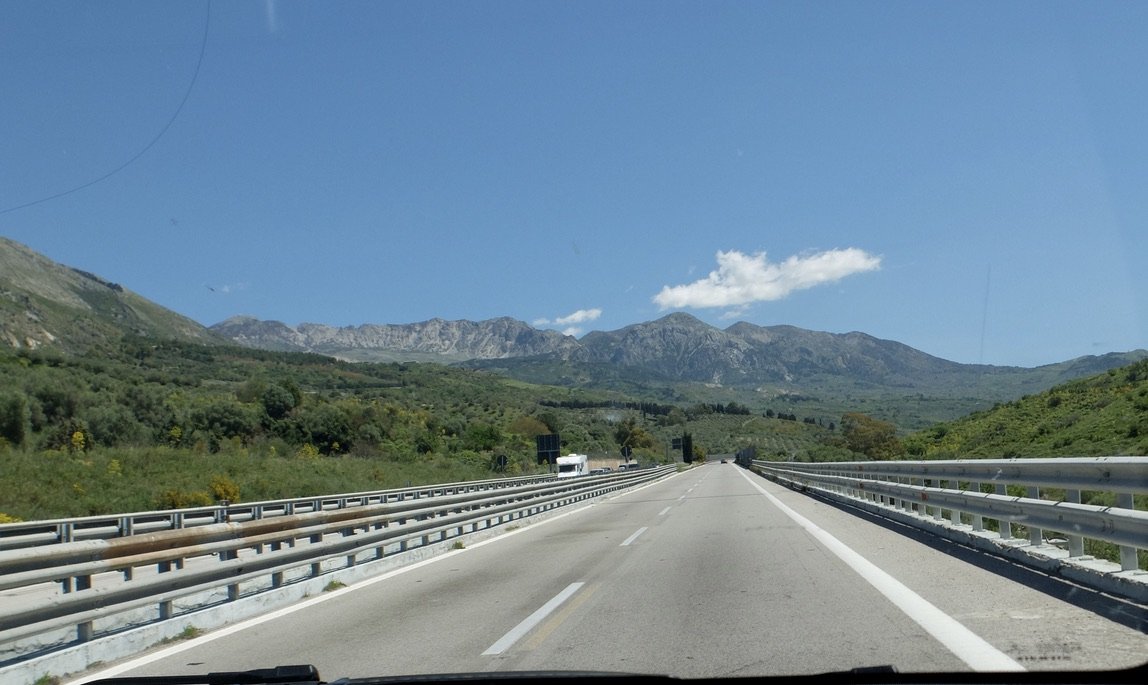 Autostrada to Raculmuto.