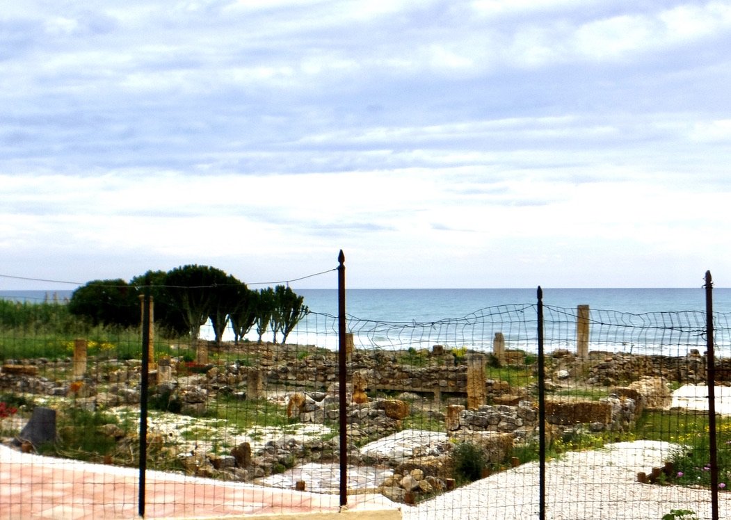  Scala dei Turchi   “Villa Romana di Punta Grande, Realmonte, dates from the imperial age, in the first half of the 2nd century AD, and was discovered by chance in December 1907, during the construction of the railway line.” 