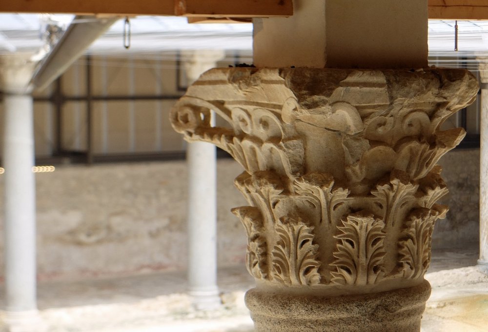 A Corinthian capital just like I learned about in elementary school.