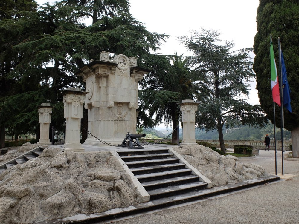 W.W. I memorial - Giardino Ibleo - Hyblean Garden.