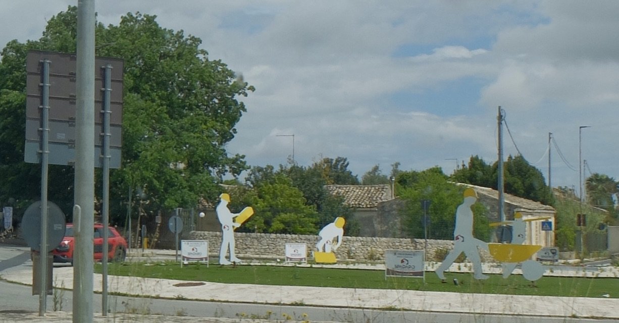 Drive to Siracusa, Sicily, Italy.