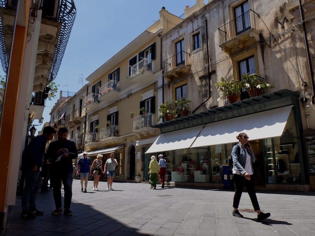  Corso Umberto,  Corso Umberto, luxury shopping.