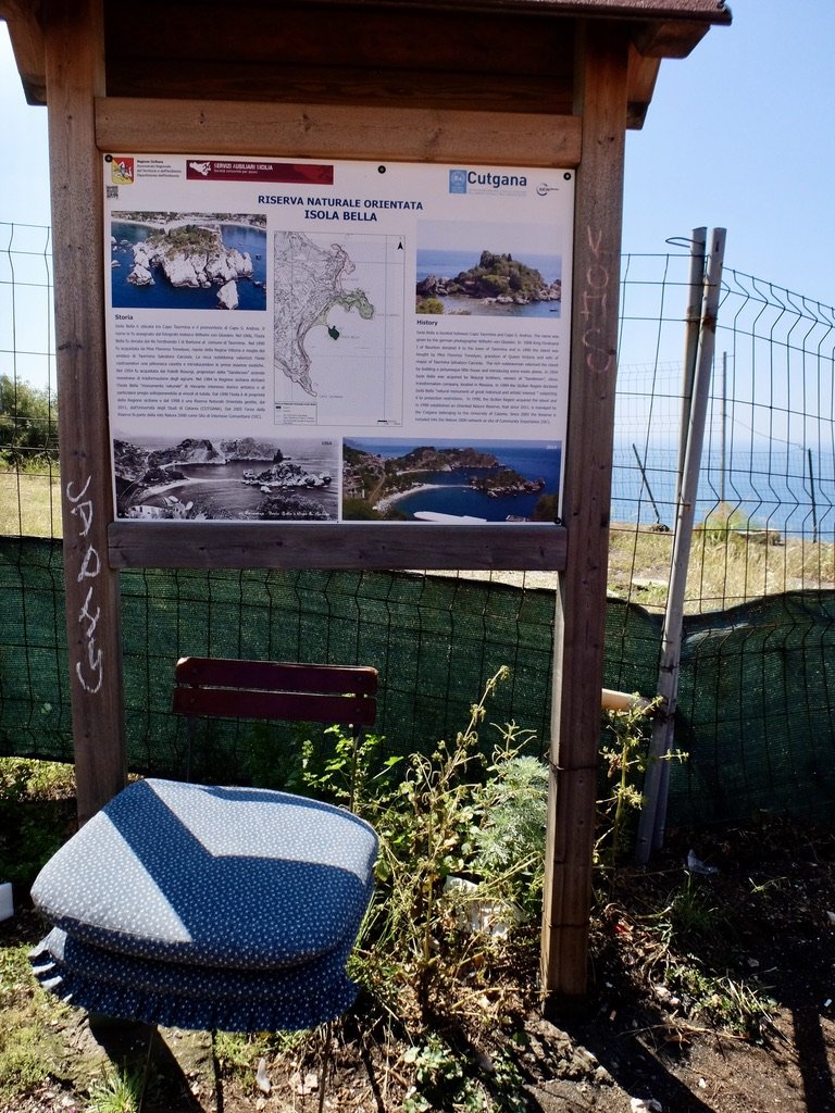  Walk to Riserva Naturelle  ISOLA BELLA from Hotel Villa Diodoro. 