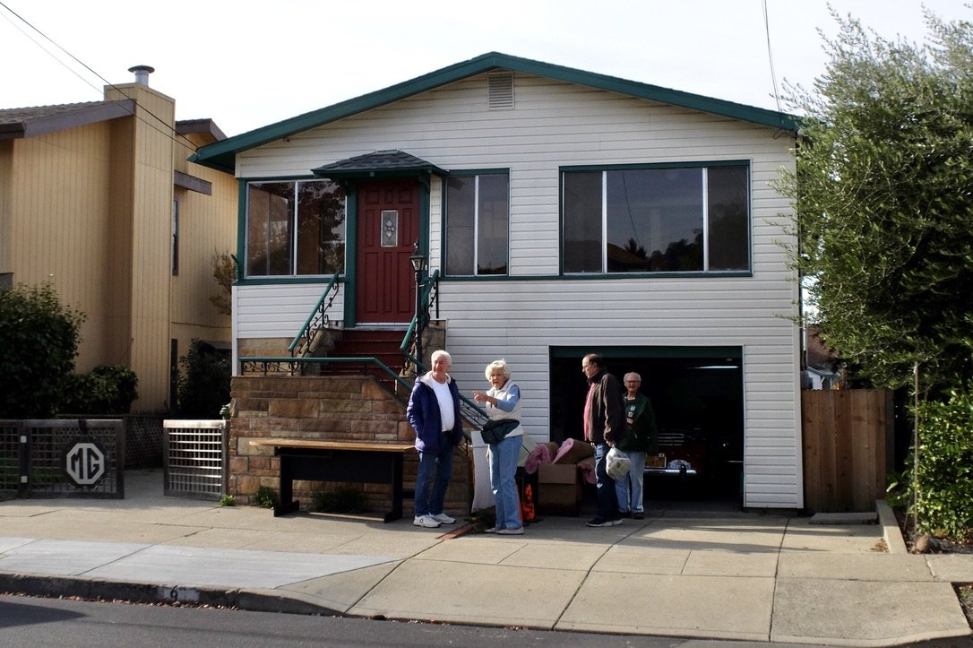  El Cerrito.  I'd never been there.    MG Owners Club (MGOC) long time member, 91 y.o. George, was divesting himself of MG collectables &amp; ephemera.  Delirama was 8 minutes away from his collection; who could resist? 