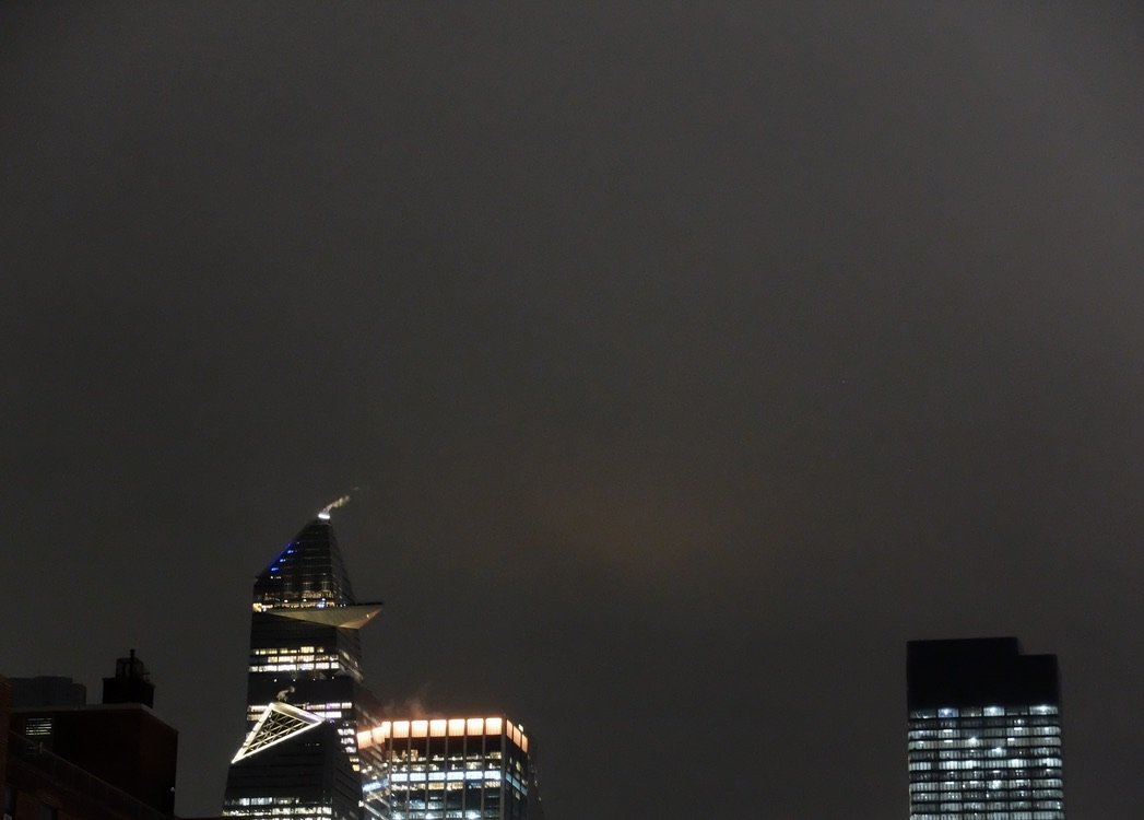  On the left the Edge Observation Deck in Hudson Yards. 