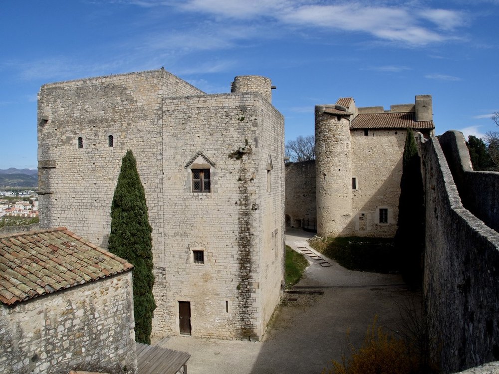 Mentioned as early as the 11th century, the Château de Montélimar.