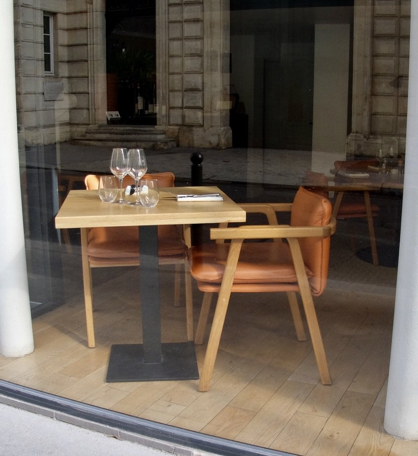 A restaurant along the Rue de Grenelle.