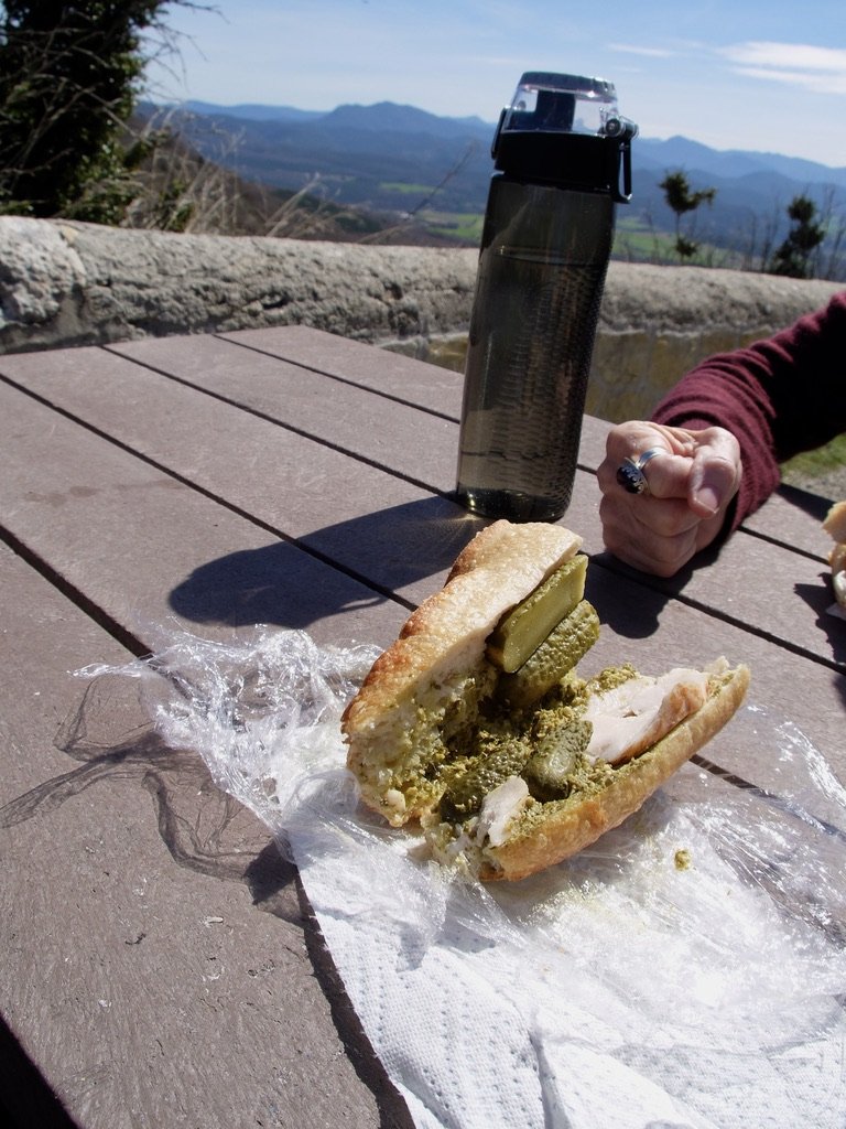 The Land of GERUANNE, of light and limestone - picnic spot - sandwich from Boulangerie L'Atelier du Pain de Saoû.