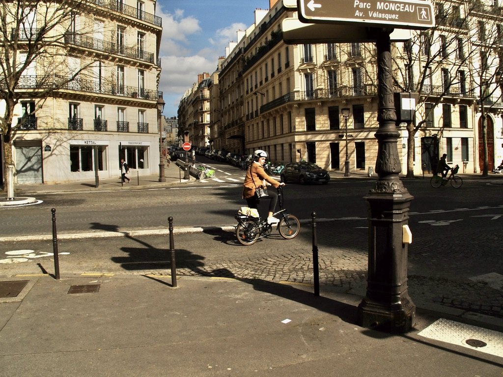 Sometimes there were class I bike lanes &amp; a rare helmet wearer.