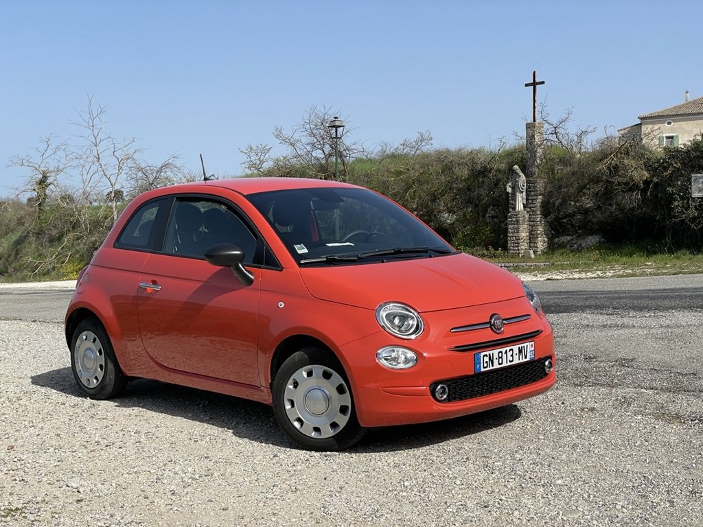  In Montélimar we rented a FIAT 500 Hybrid with a standard shift.  We were told to pick it up across the street in the parking lot of the train station &amp; were told nothing about the workings of the FIAT. 