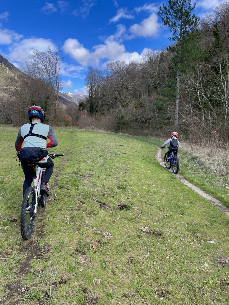  Other than that, we encountered no hikers or other bikes on three days of riding in, around &amp; above the syncline.   