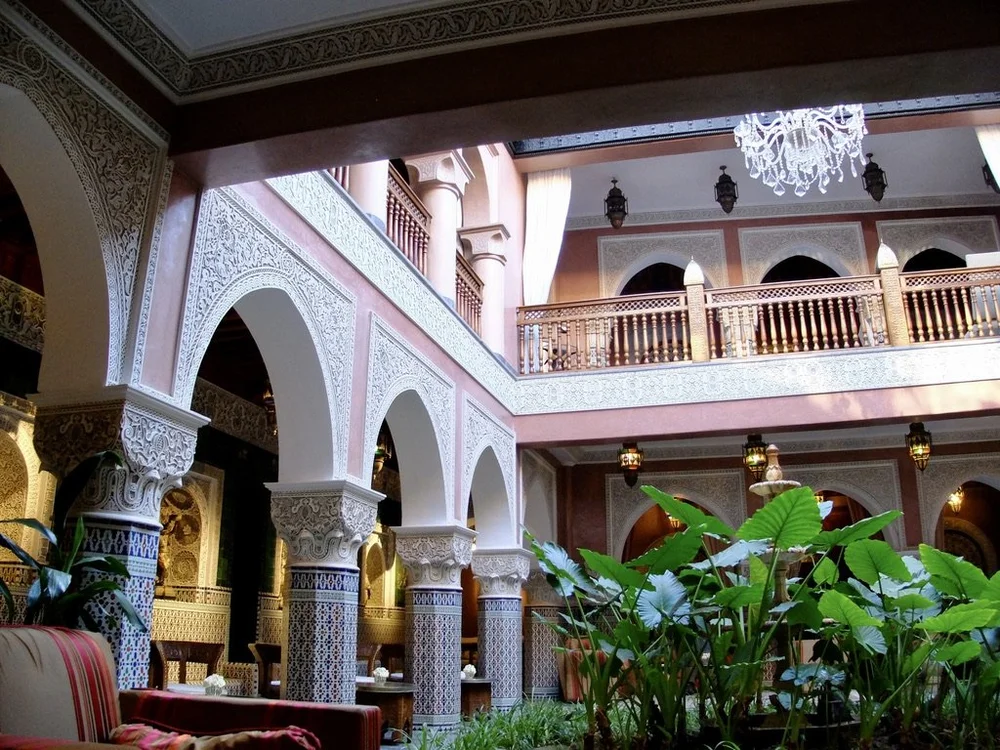  For the the history of La Sultana, Marrakech, go to    https://www.lasultanahotels.com/theme/medias/La%20Sultana%20Marrakech%20-%20History.pdf  