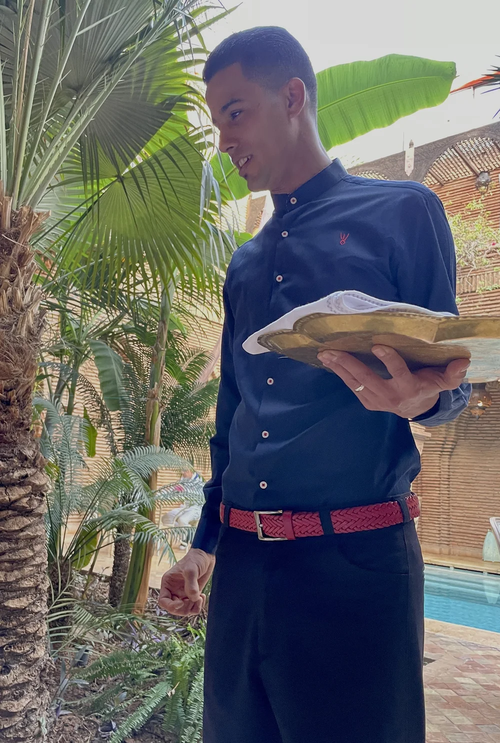  Our server, with the latest style Moroccan belt, was an under 30 y.o.a. married with several children. 