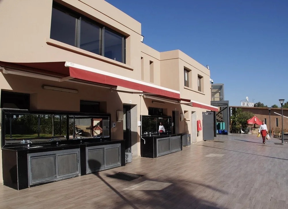 Farid &amp; Youssef always stopped at the finest places with clean bathrooms. No need to buy anything &amp; no bathroom attendant.