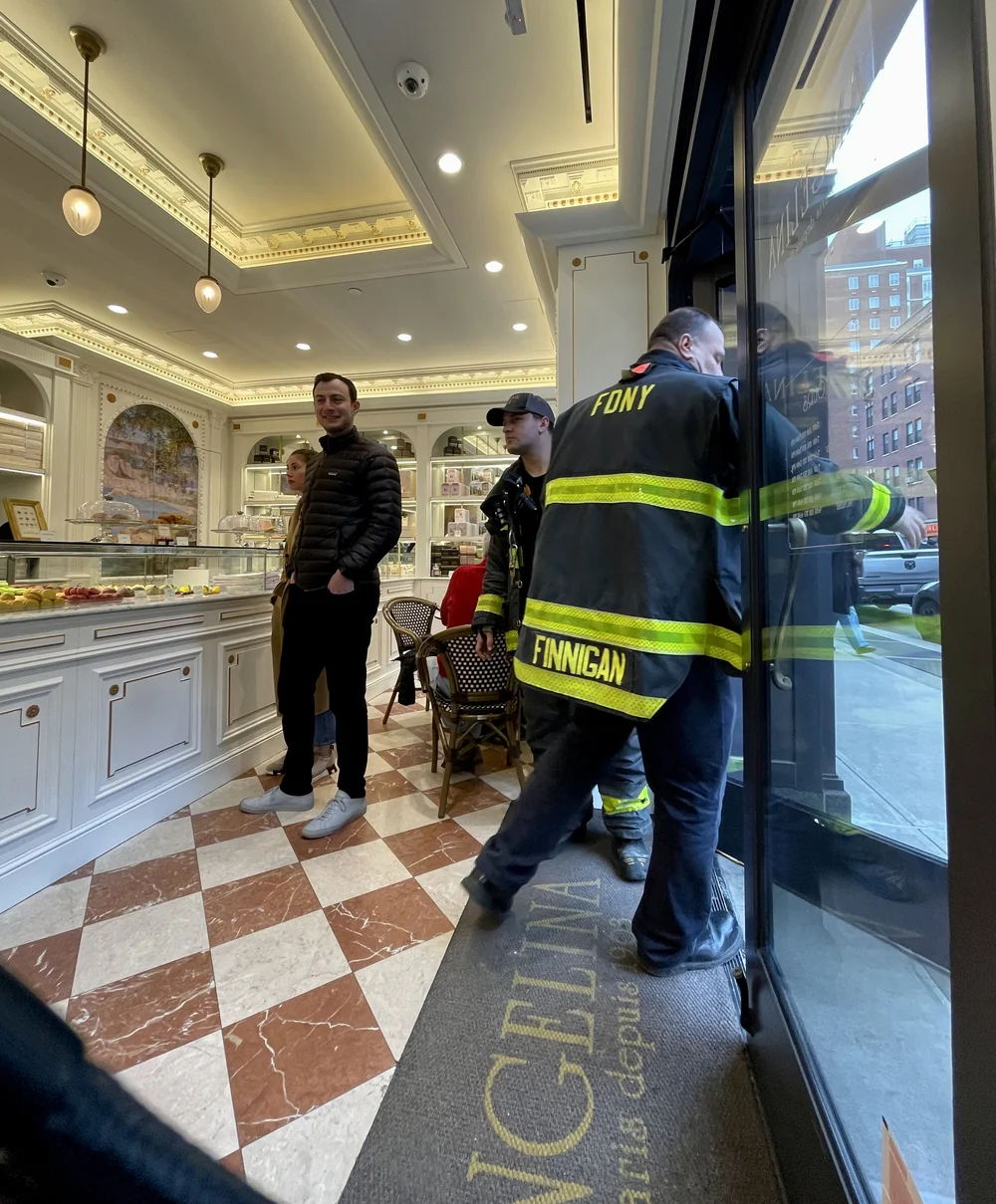  Angelina Paris depuis 1903.  The fireman was leaving after he had come in to ask “Where the f***, I mean where is the street number sign. It has to be right over the door. Tell the management they have to fix it right away!” 