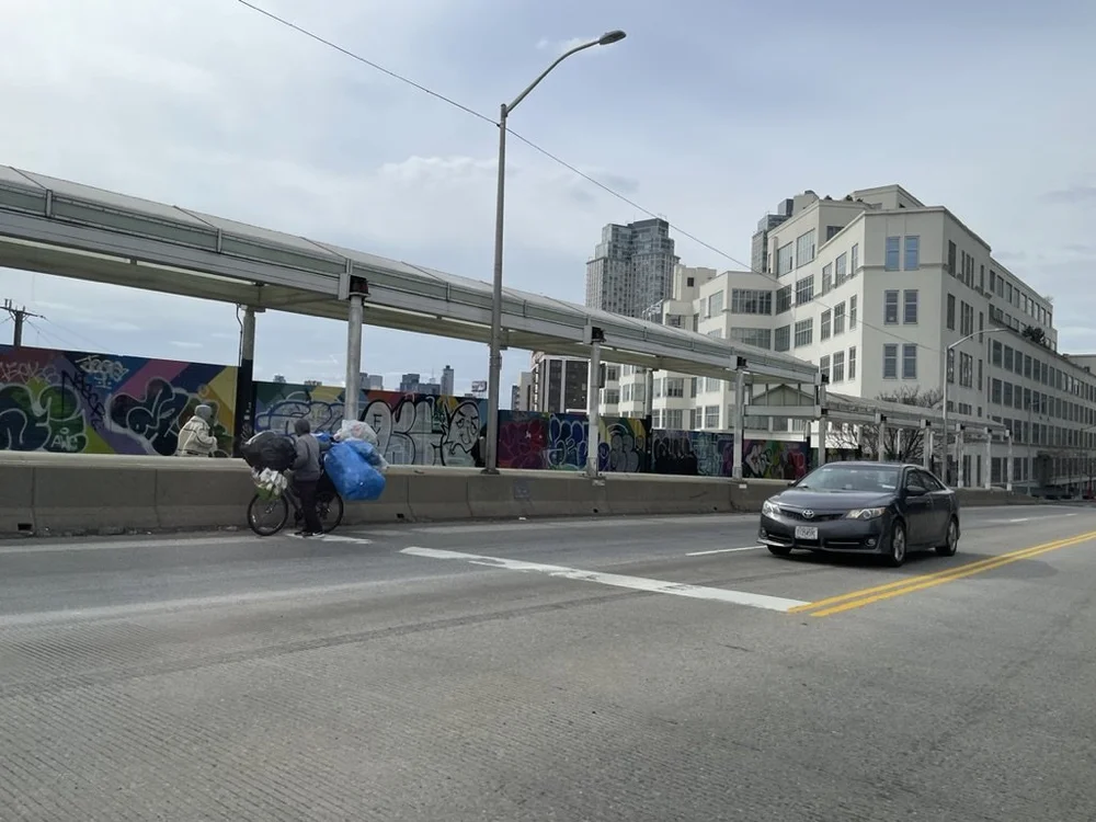  Now that looks like a dangerous spot to be in.  