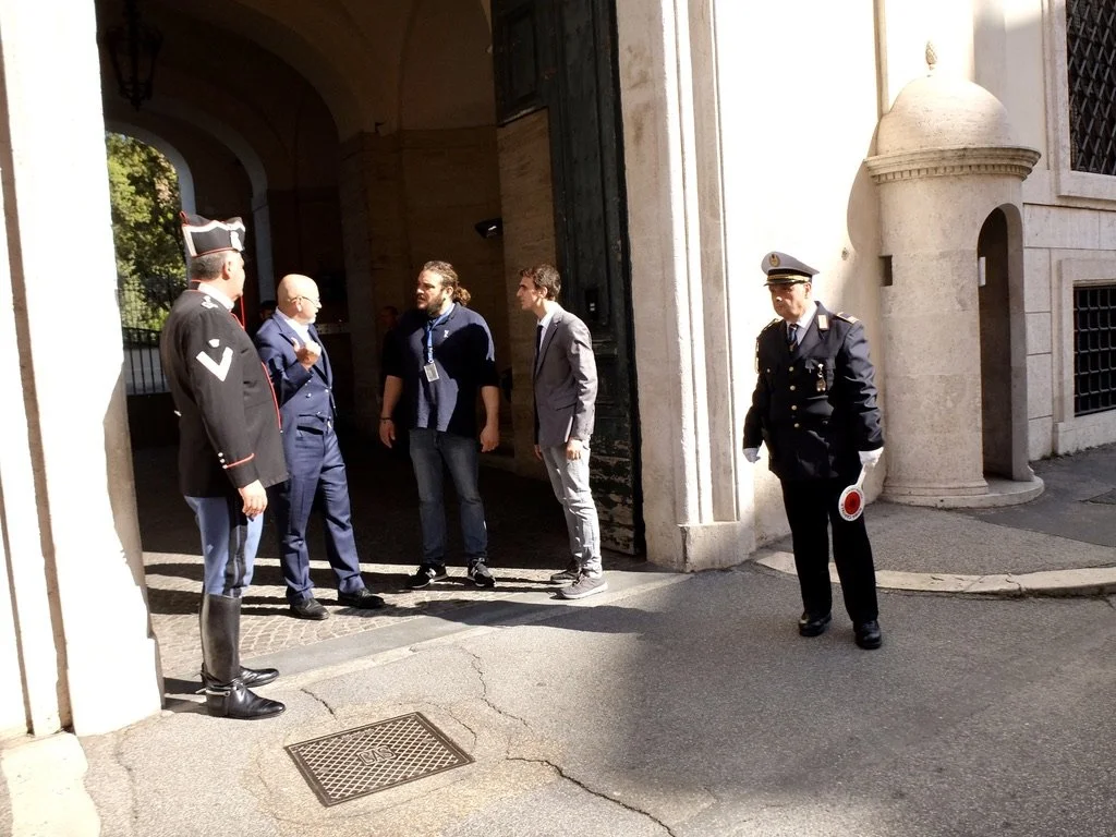 Congregated around. Roma, Italia