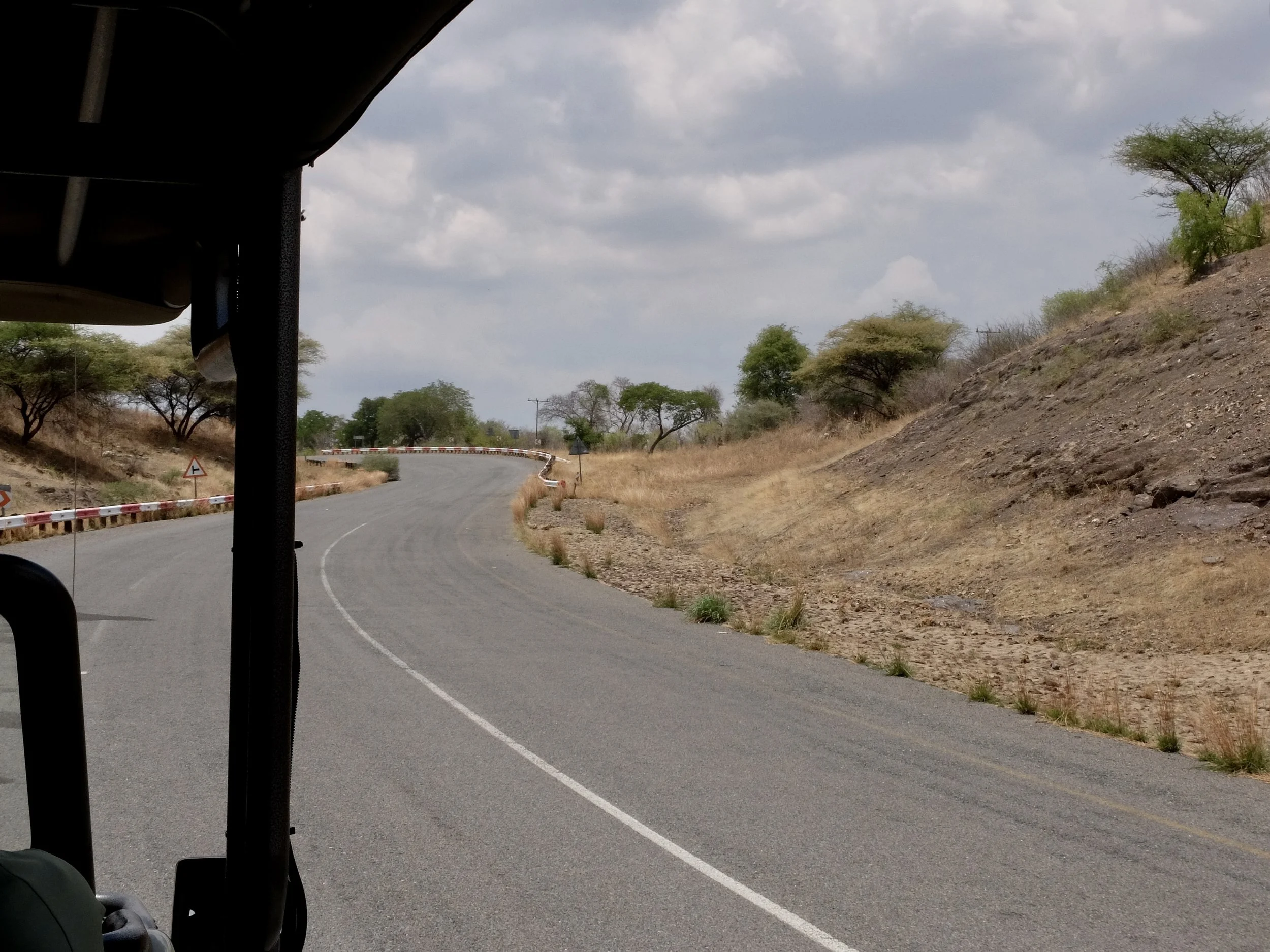  Road from Mabele to Muchenje Safari Lodge. 