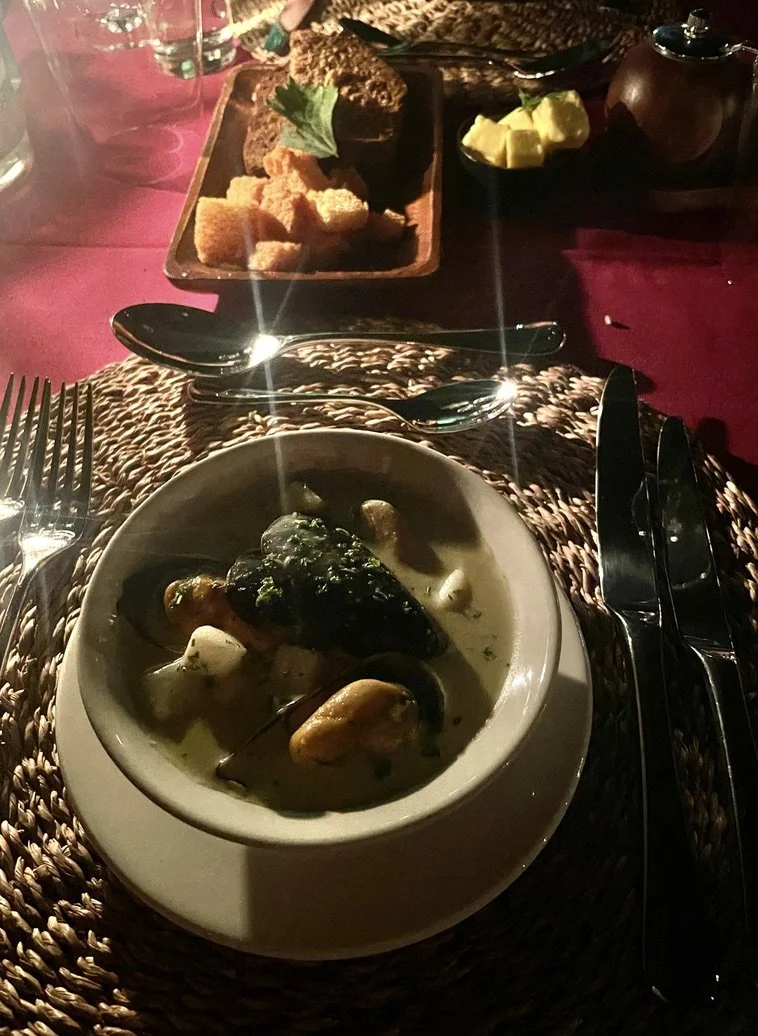  After the morning game drive, breakfast at Notten's Bush Camp. 