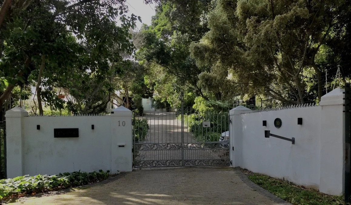  “Don’t enter if you’re not invited.”  ”Cape Town Eats Tour with Karen Schmidt. 