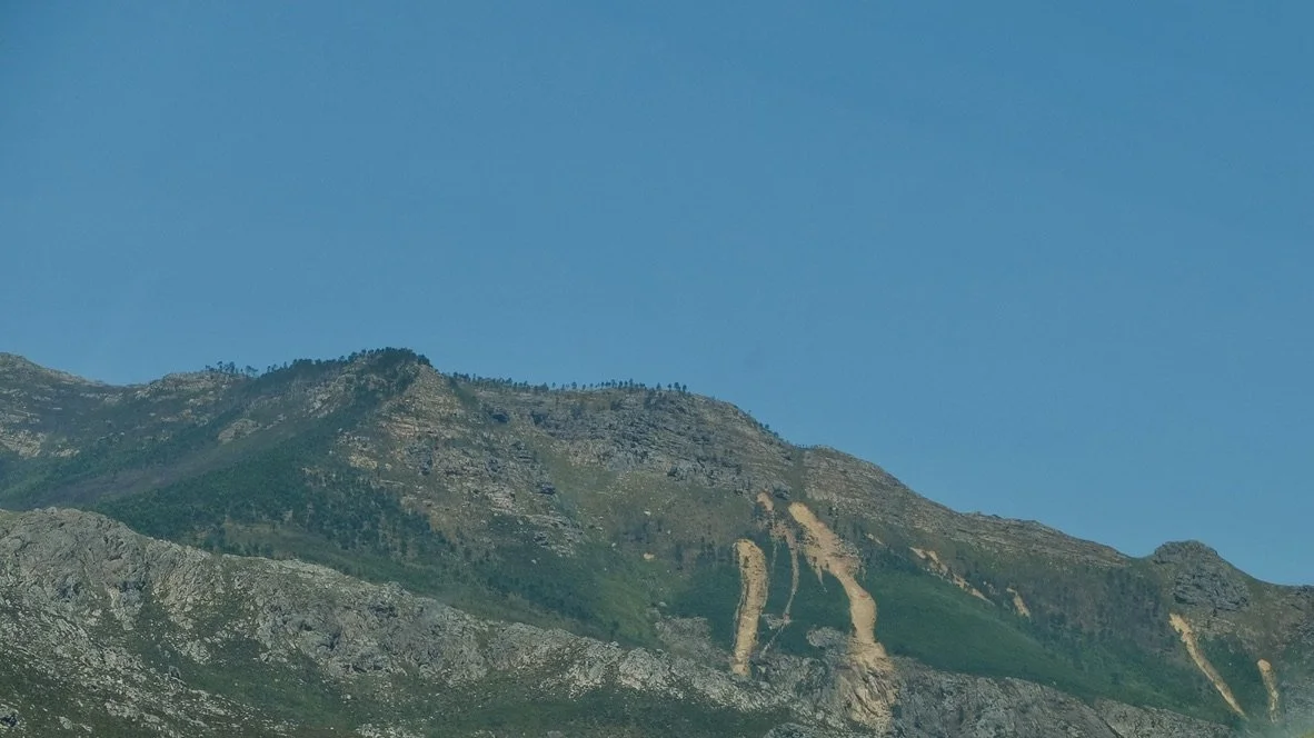  Two years ago there was a season's worth of rain in one day. creating these "Wash-aways" (mudslides).  The FRANSCHHOEKPAS - Franschhoek Pass.  