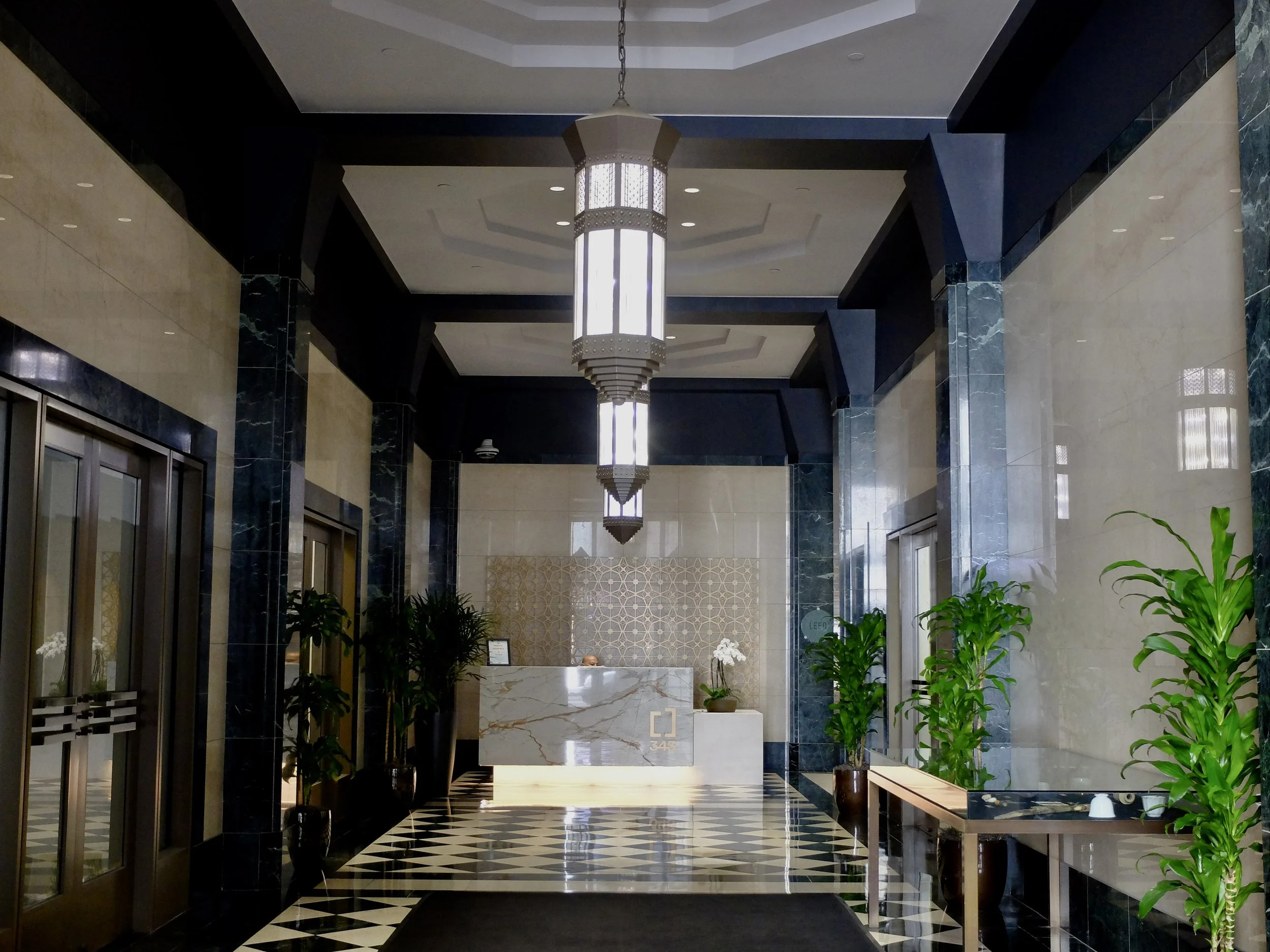  Mechanics Bank, 343 Sansome St, San Francisco.  The glass case on the right is filled with al sorts of  archealogical   finds from v arious excavations at this site.  Year Built/Renovated - 1929/1991  “…343 Sansome occupies a full block in San Franc