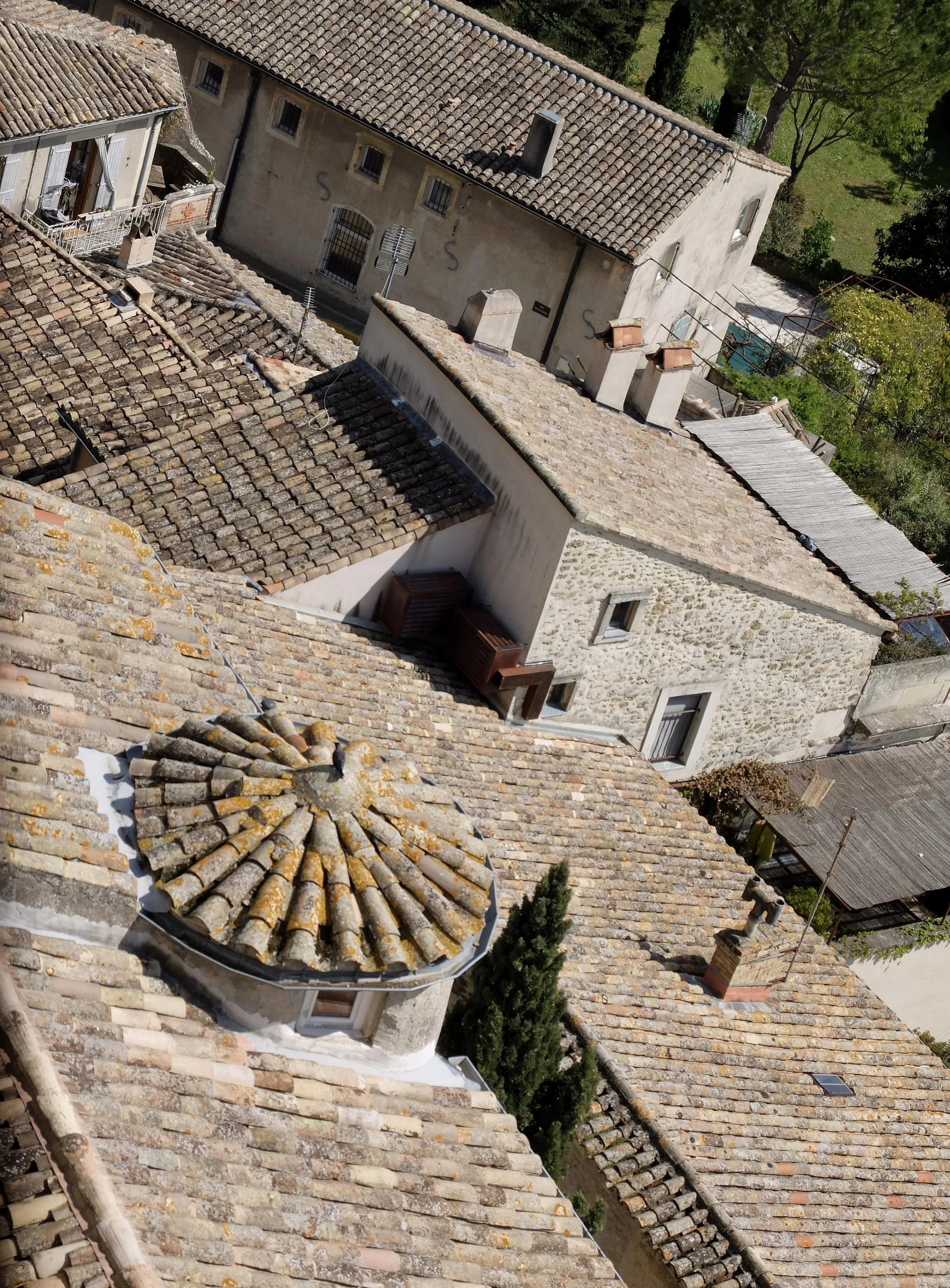  That’s fabulous gutter work around the turret at the Château de Grignen, France. 