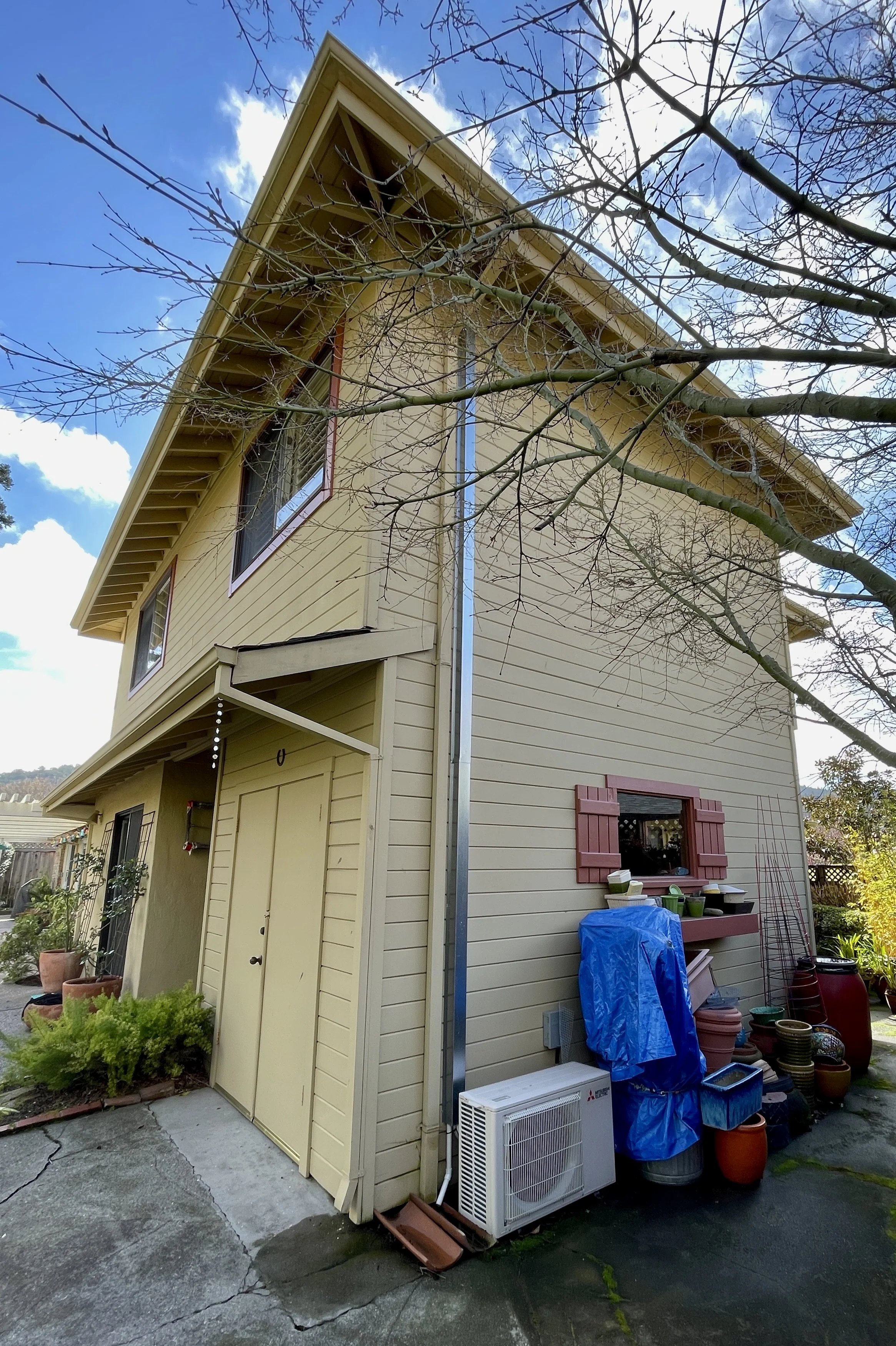  The painted drain to the left goes down two stories &amp; the water reverberation is really loud in our bedroom.  Kentfield, CA 