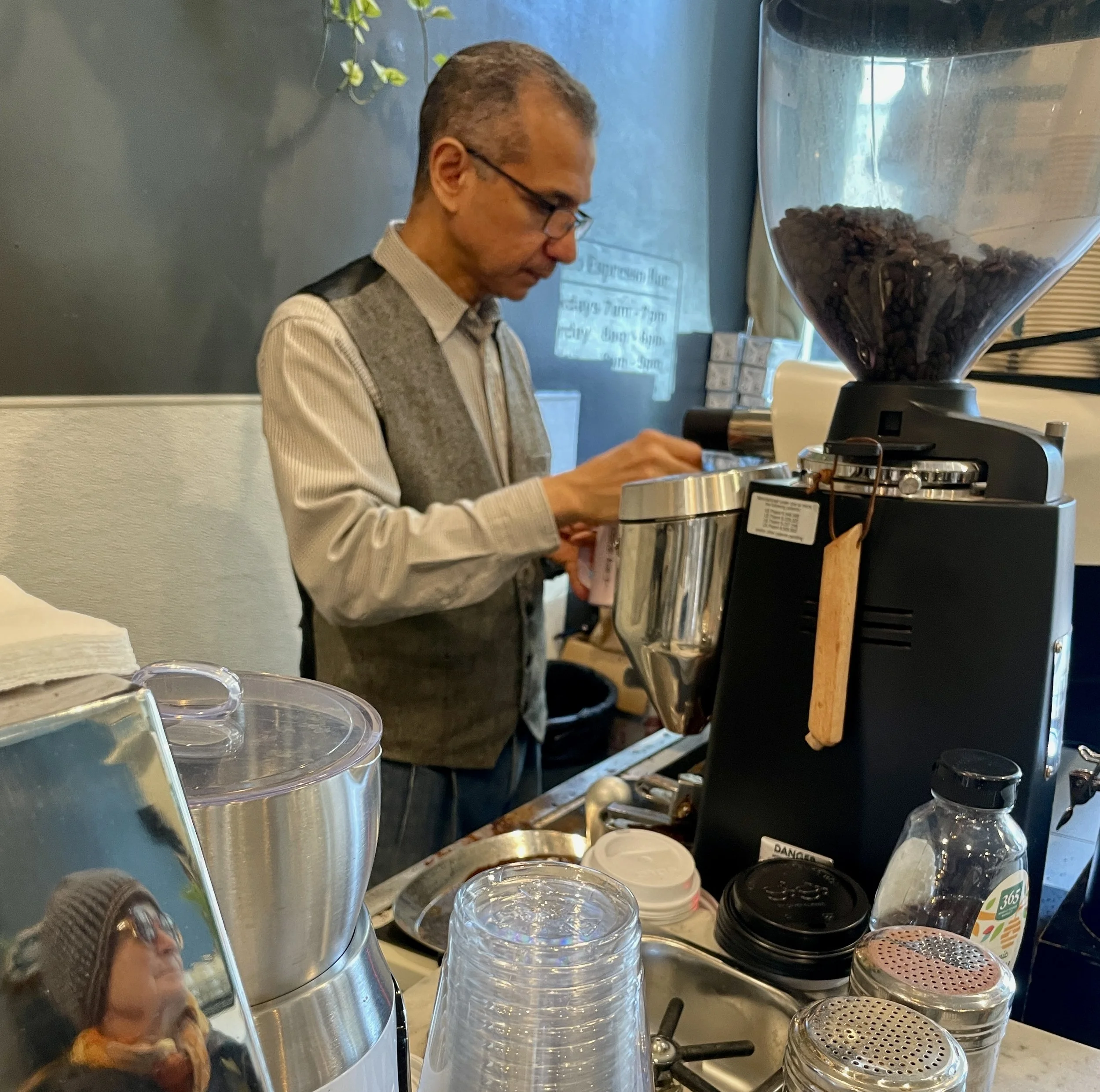  Zibetto Espresso Bar: Authentic Italian Coffee Experience 6th Ave. @ 57th St.  One of our favorite espresso stops.  Their mini cannoli are outstanding. 