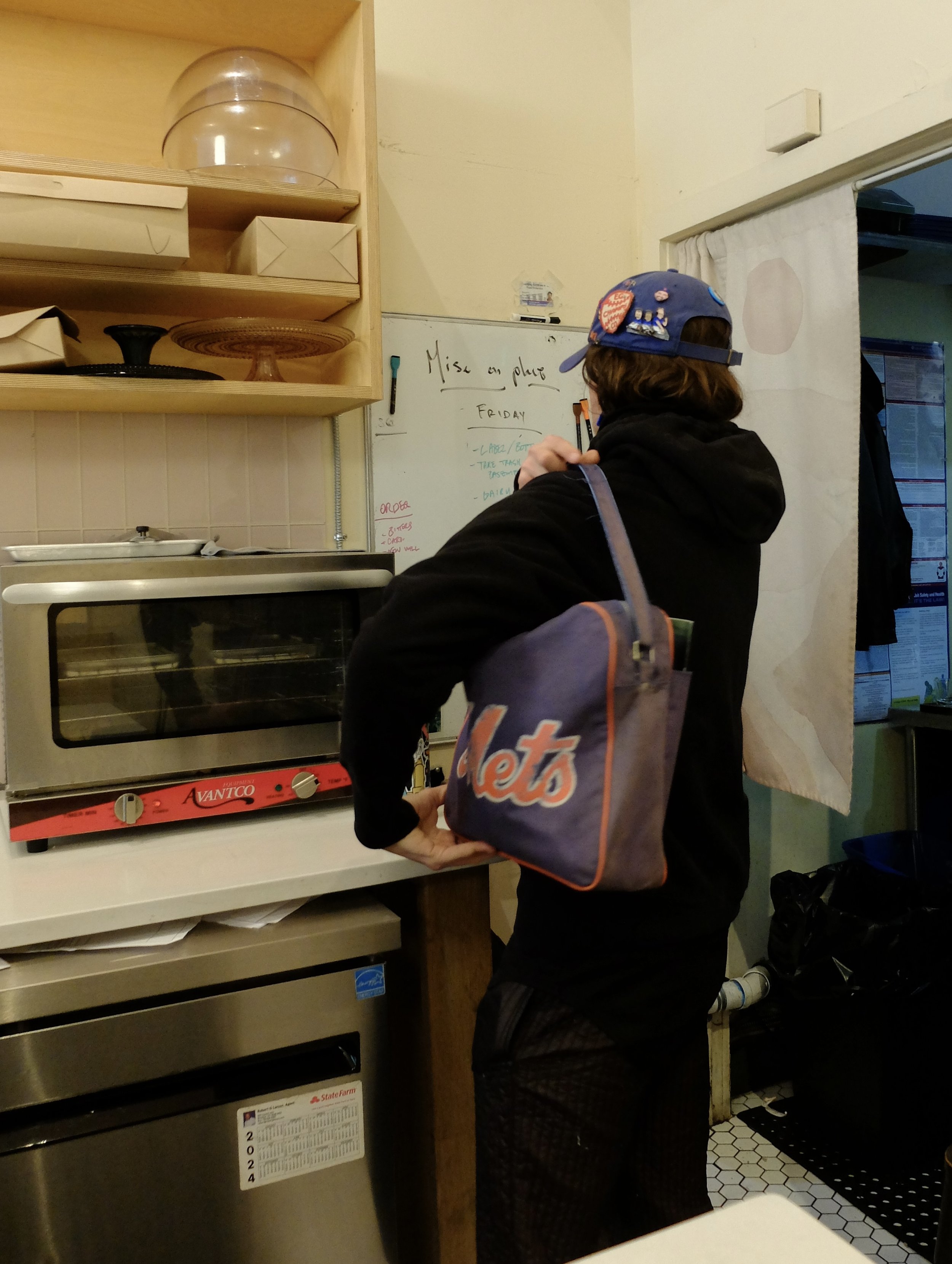  Antonio is publicist &amp; manager of the Mets’ mascots, Mr. &amp; Mrs. Met who “…are available for a wide range of engagements, from in-person appearances at weddings, mitzvahs, and birthdays, to parades, festivals, and more!” 