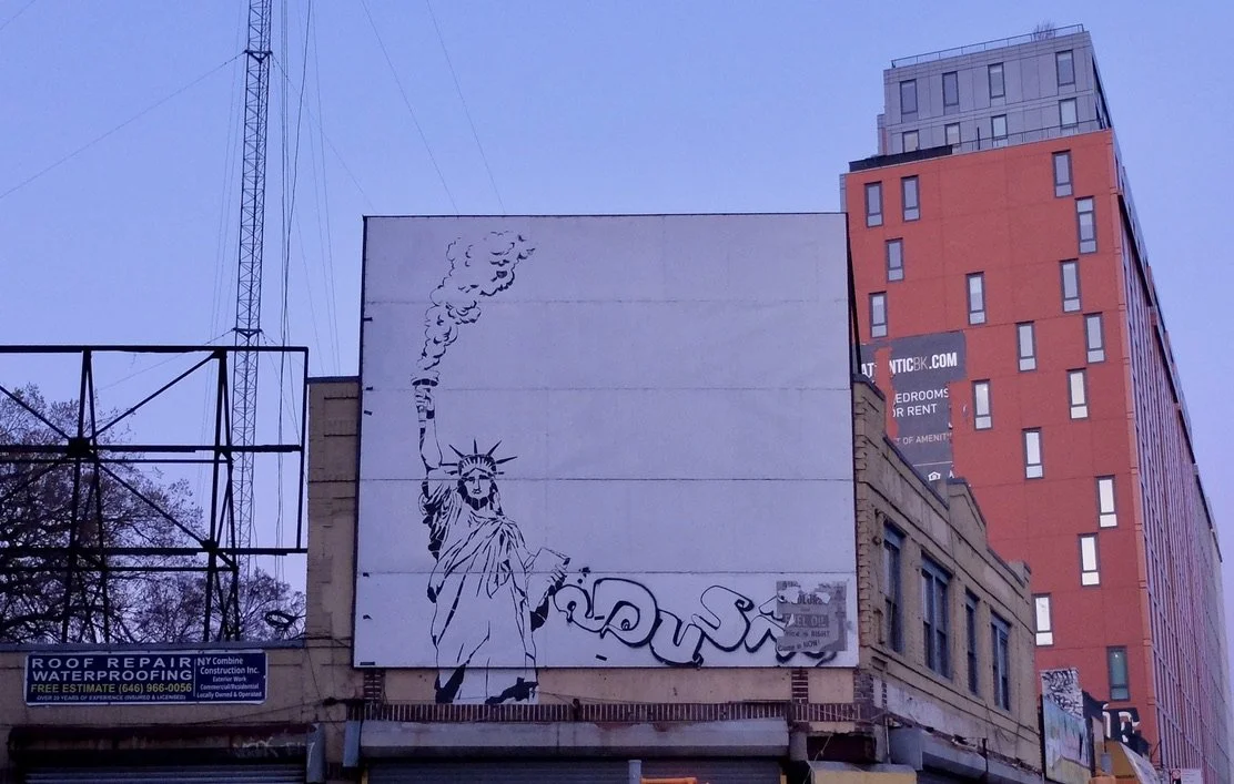   Walking to OTWAY for dinner.  I’m sure this building will soon be demolished. 