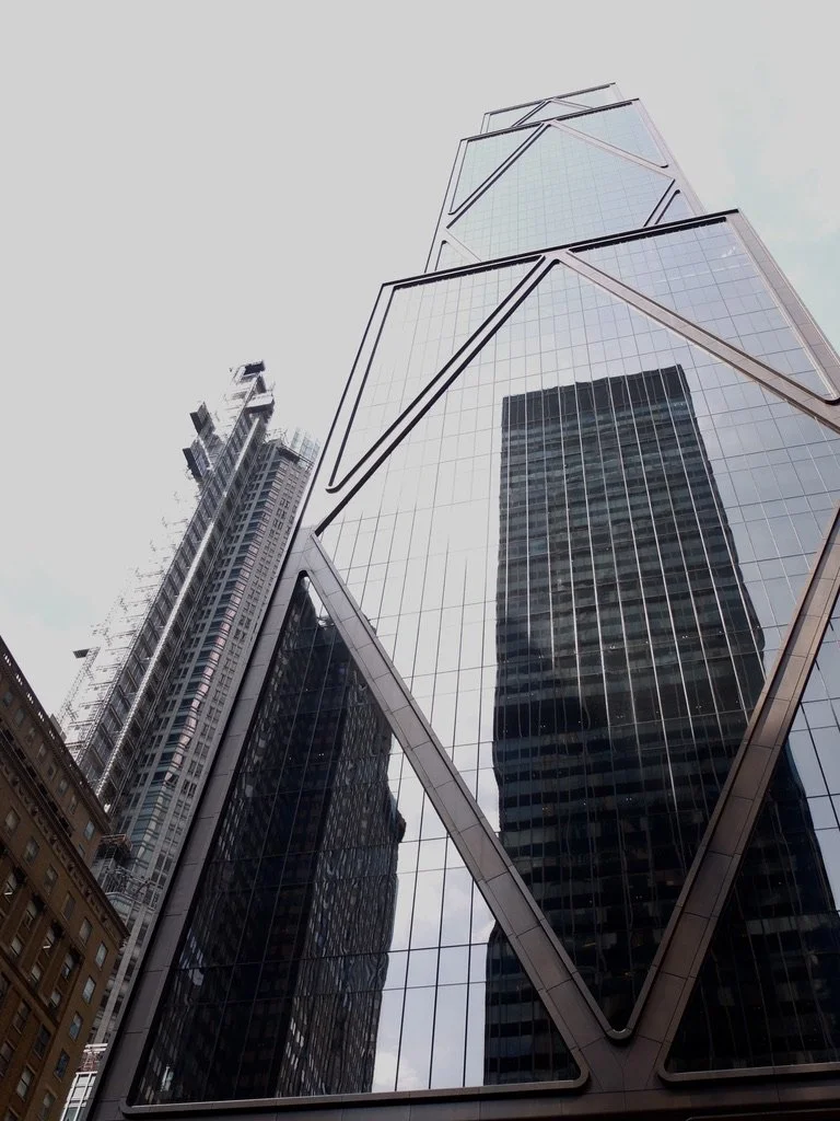  Across the street from the Waldorf Astoria, the  JPMorganChase building “,,,which officially opened its new global headquarters at 270 Park Avenue,… Designed to accommodate 10,000 employees…”  On previous visits we had watched in amazement as it was